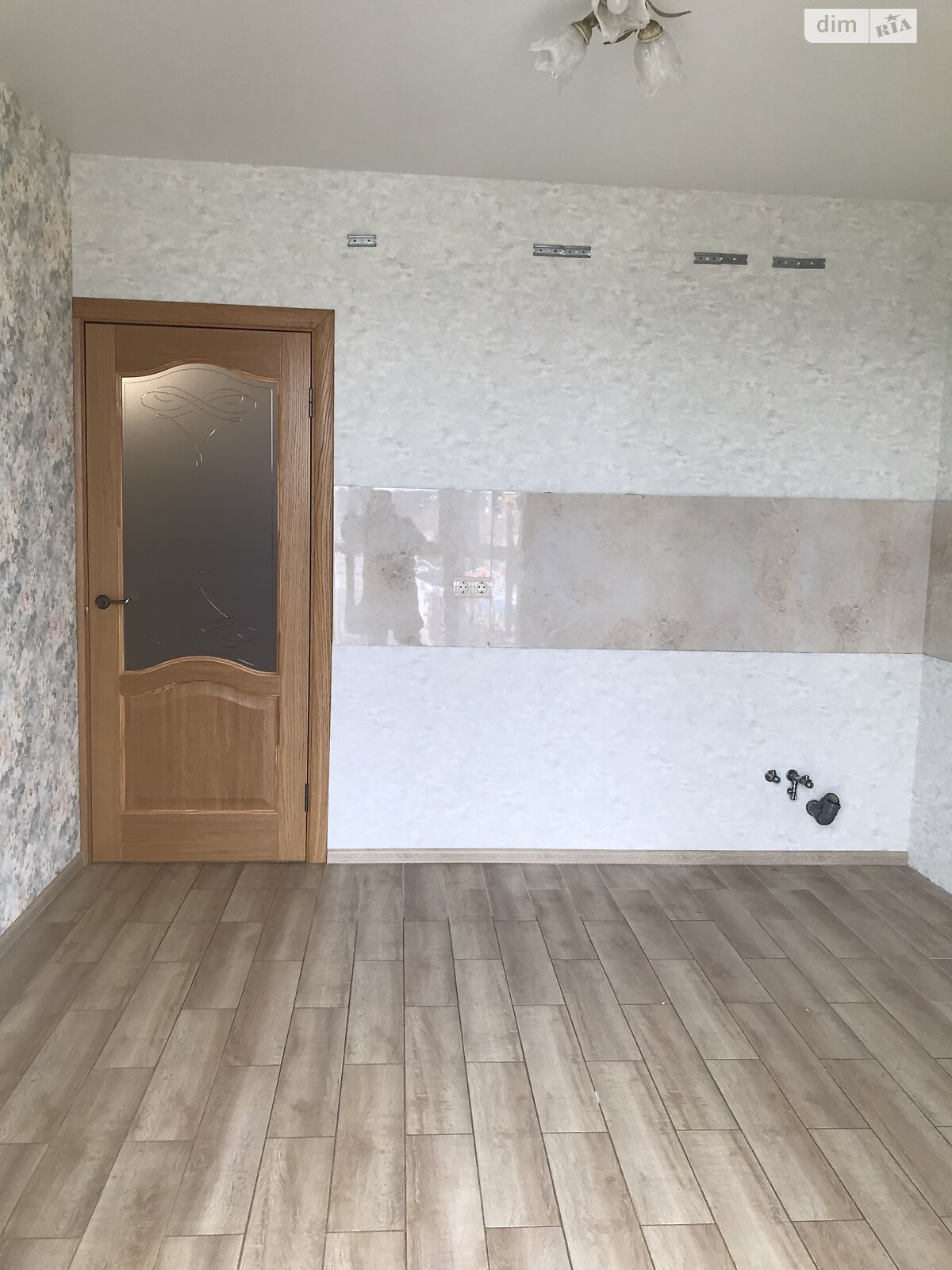 Продажа двухкомнатной квартиры в Зарванцах, на ул. Одесская 3/11, фото 1 Продажа двухкомнатной квартиры в Зарванцах, на ул. Одесская 3/11, фото 1
