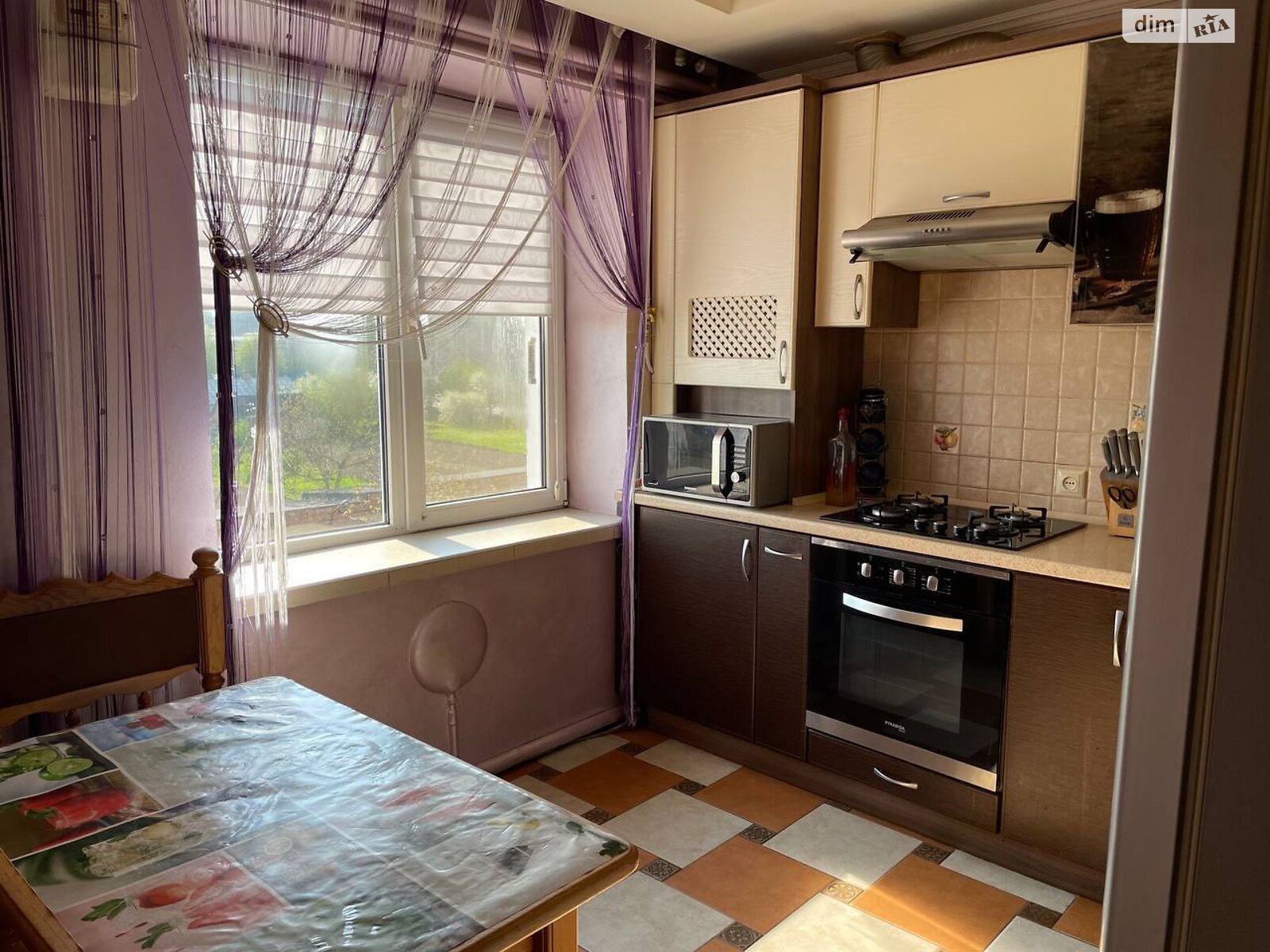 Продаж чотирикімнатної квартири в Зорі, на вул. 1 травня 52, фото 1 Продаж чотирикімнатної квартири в Зорі, на вул. 1 травня 52, фото 1