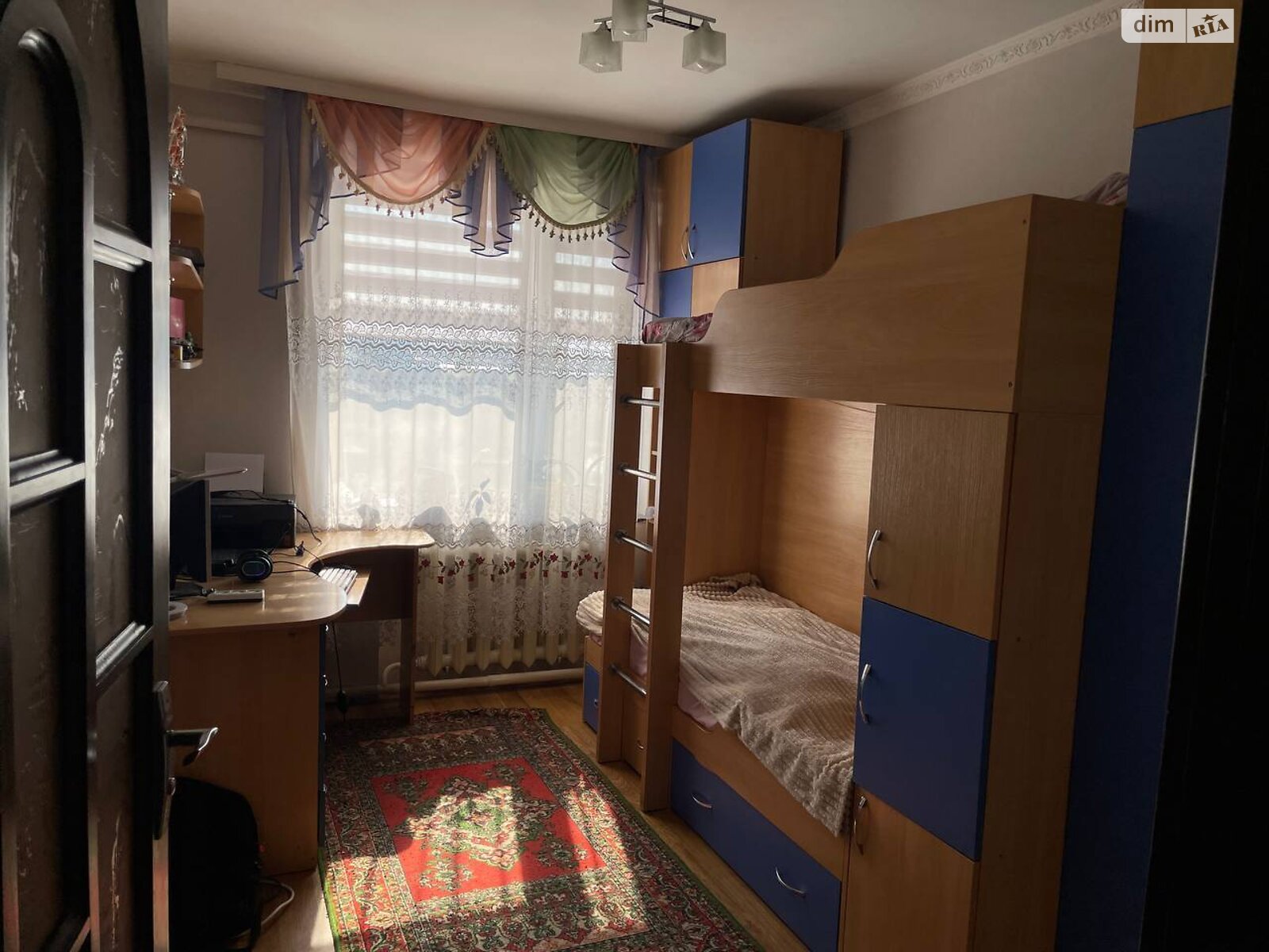 Продаж чотирикімнатної квартири в Зорі, на вул. 1 травня 52, фото 1 Продаж чотирикімнатної квартири в Зорі, на вул. 1 травня 52, фото 1