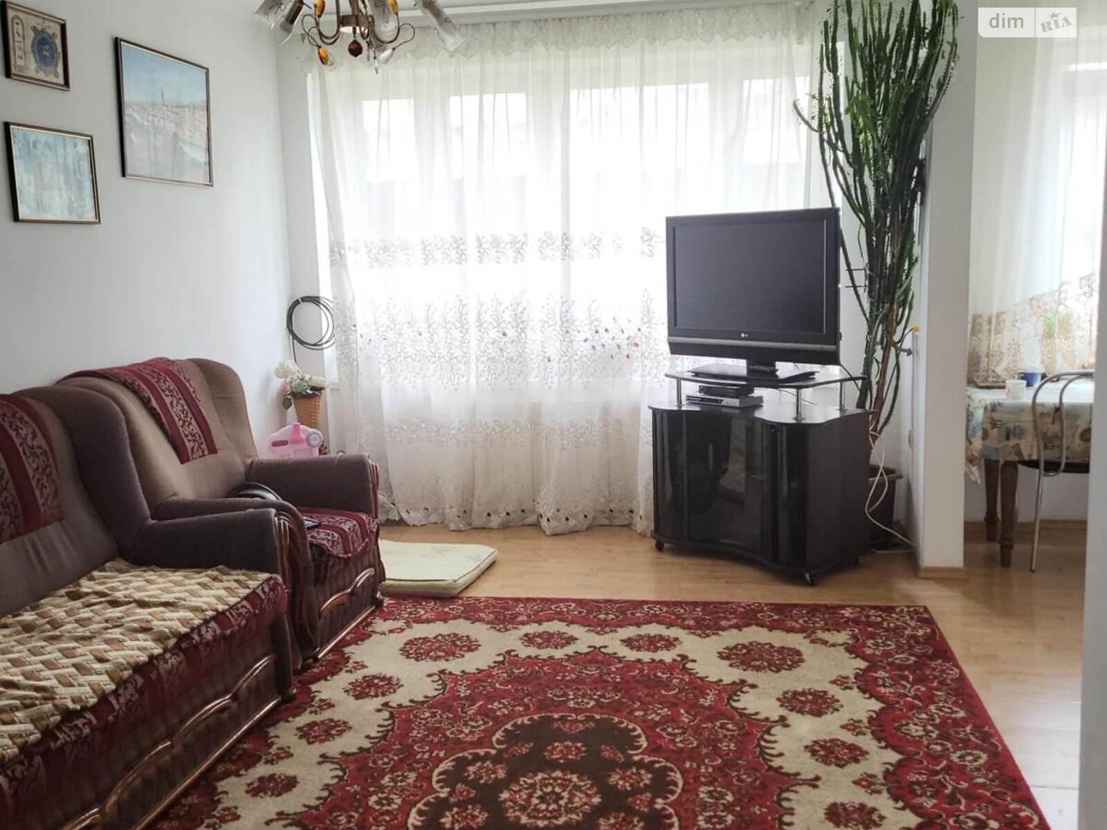 Продаж трикімнатної квартири в Зорі, на вул. Конституції, фото 1 Продаж трикімнатної квартири в Зорі, на вул. Конституції, фото 1