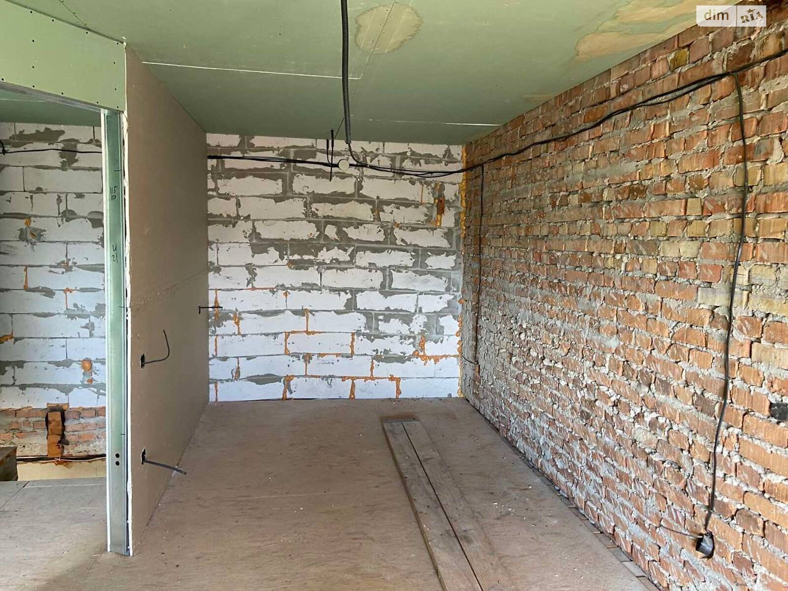 Продаж трикімнатної квартири в Зборові, на вул. Миру, фото 1