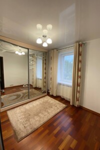 Продаж трикімнатної квартири в Зборові, на вул. Гоголя, район Зборів фото 2