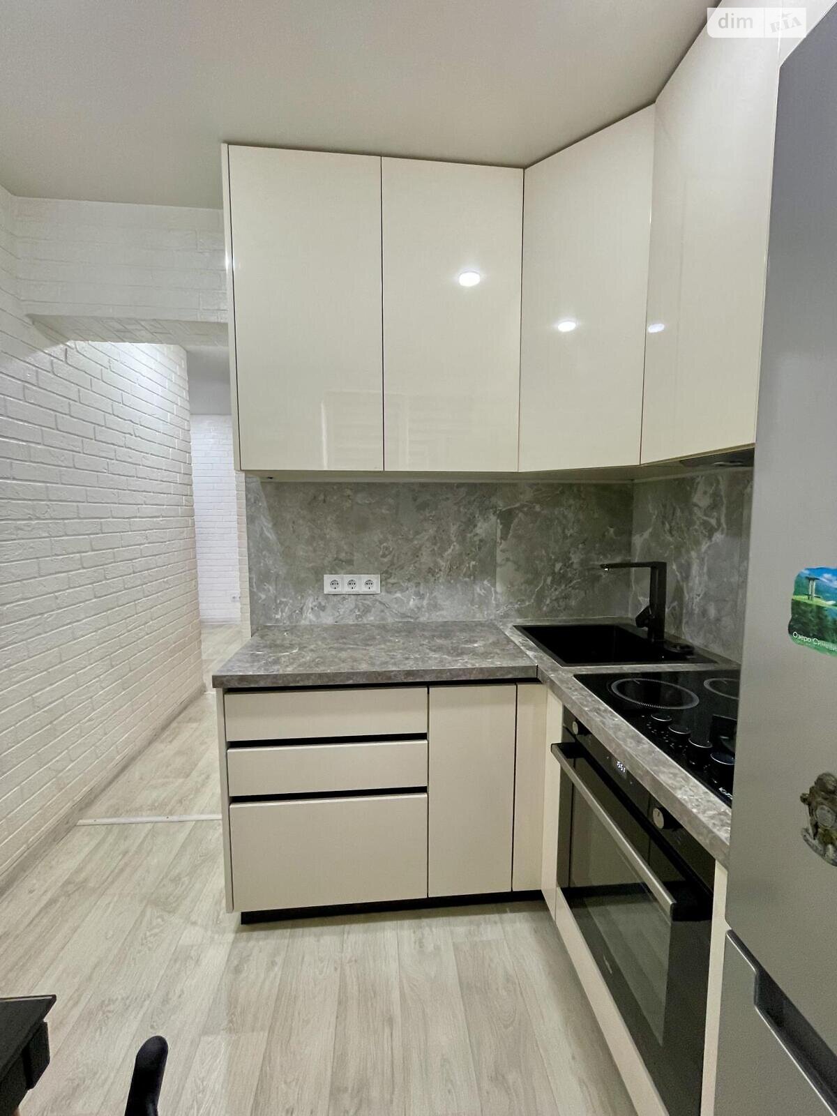 Продаж чотирикімнатної квартири в Здолбунові, на вул. Заводська, фото 1