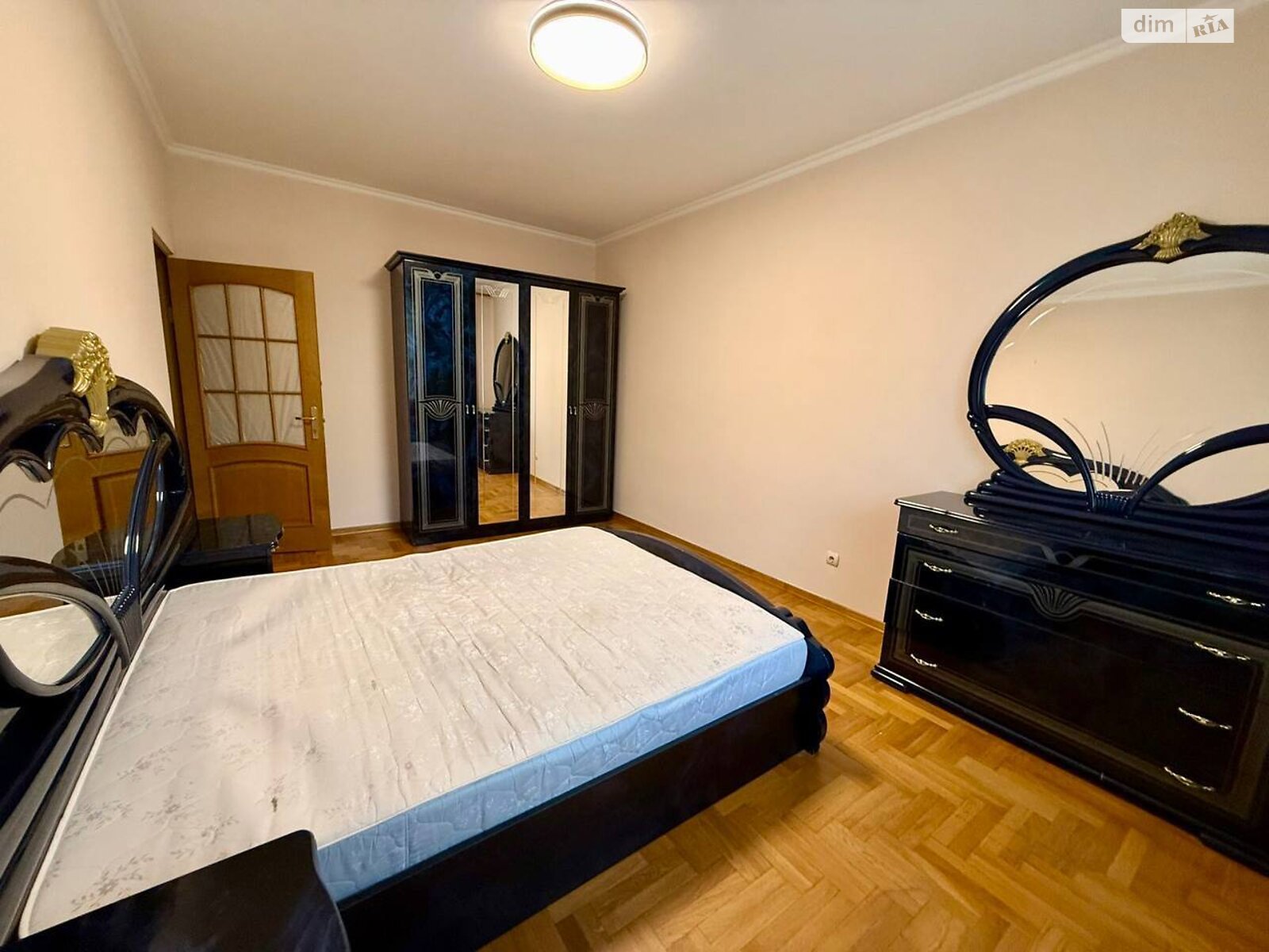 Продажа трехкомнатной квартиры в Зимней Воде, на ул. Павла Тычины 9, фото 1 Продажа трехкомнатной квартиры в Зимней Воде, на ул. Павла Тычины 9, фото 1