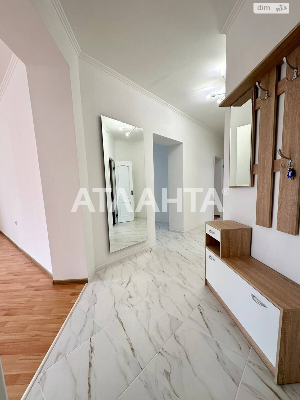 Продажа трехкомнатной квартиры в Зимней Воде, на ул. Павла Тычины, фото 1 Продажа трехкомнатной квартиры в Зимней Воде, на ул. Павла Тычины, фото 1