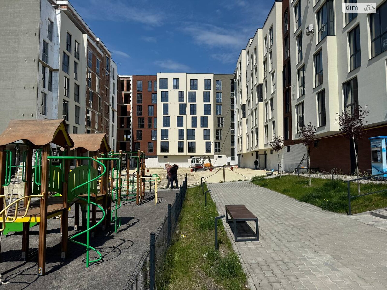 Продажа трехкомнатной квартиры в Зубре, на ул. Лесная 51А, фото 1 Продажа трехкомнатной квартиры в Зубре, на ул. Лесная 51А, фото 1