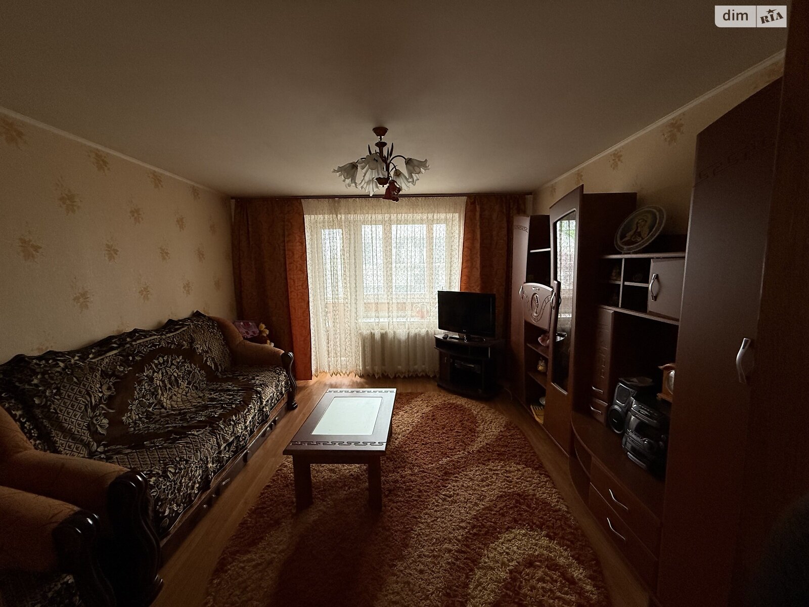 Продаж трикімнатної квартири в Звягелі, на вул. Шевченка, фото 1 Продаж трикімнатної квартири в Звягелі, на вул. Шевченка, фото 1