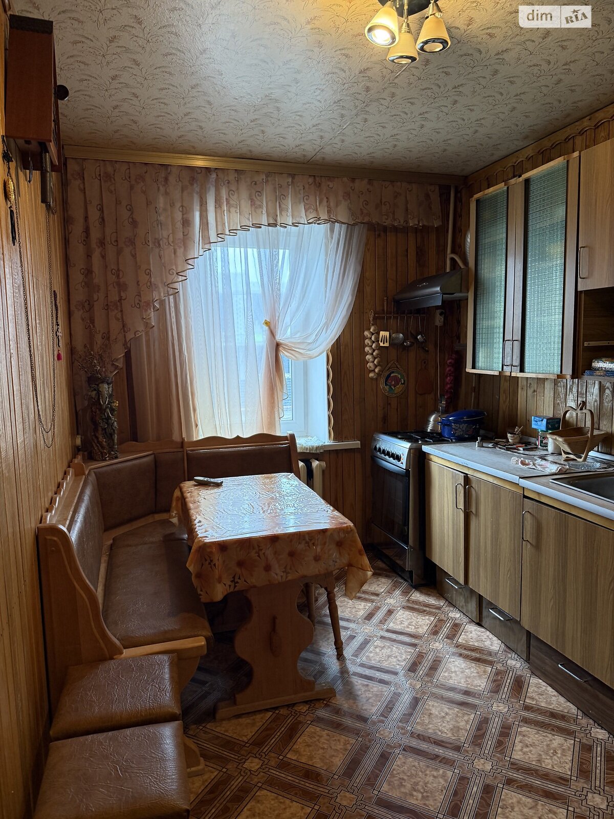 Продаж трикімнатної квартири в Звягелі, на вул. Шевченка, фото 1 Продаж трикімнатної квартири в Звягелі, на вул. Шевченка, фото 1