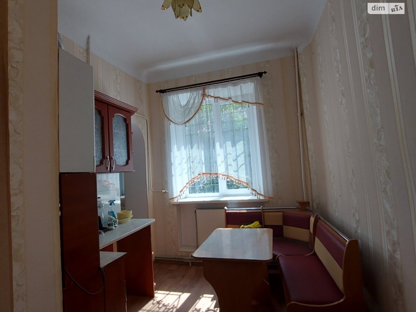 Продажа трехкомнатной квартиры в Звягеле, на ул. Александра Чернявского 19, фото 1