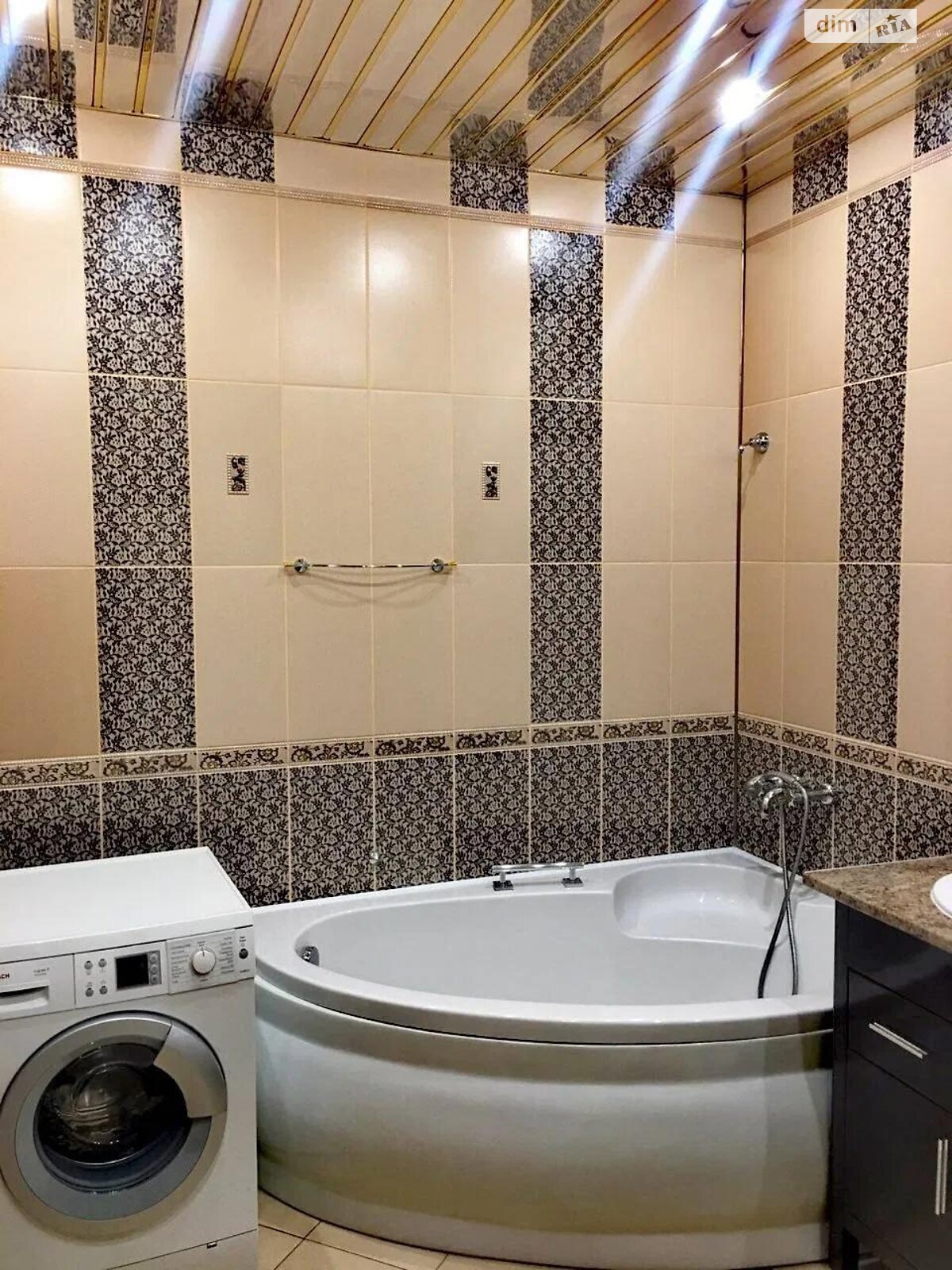 Продажа трехкомнатной квартиры в Зымна Вода, на ул. Тичини 9, фото 1 Продажа трехкомнатной квартиры в Зымна Вода, на ул. Тичини 9, фото 1