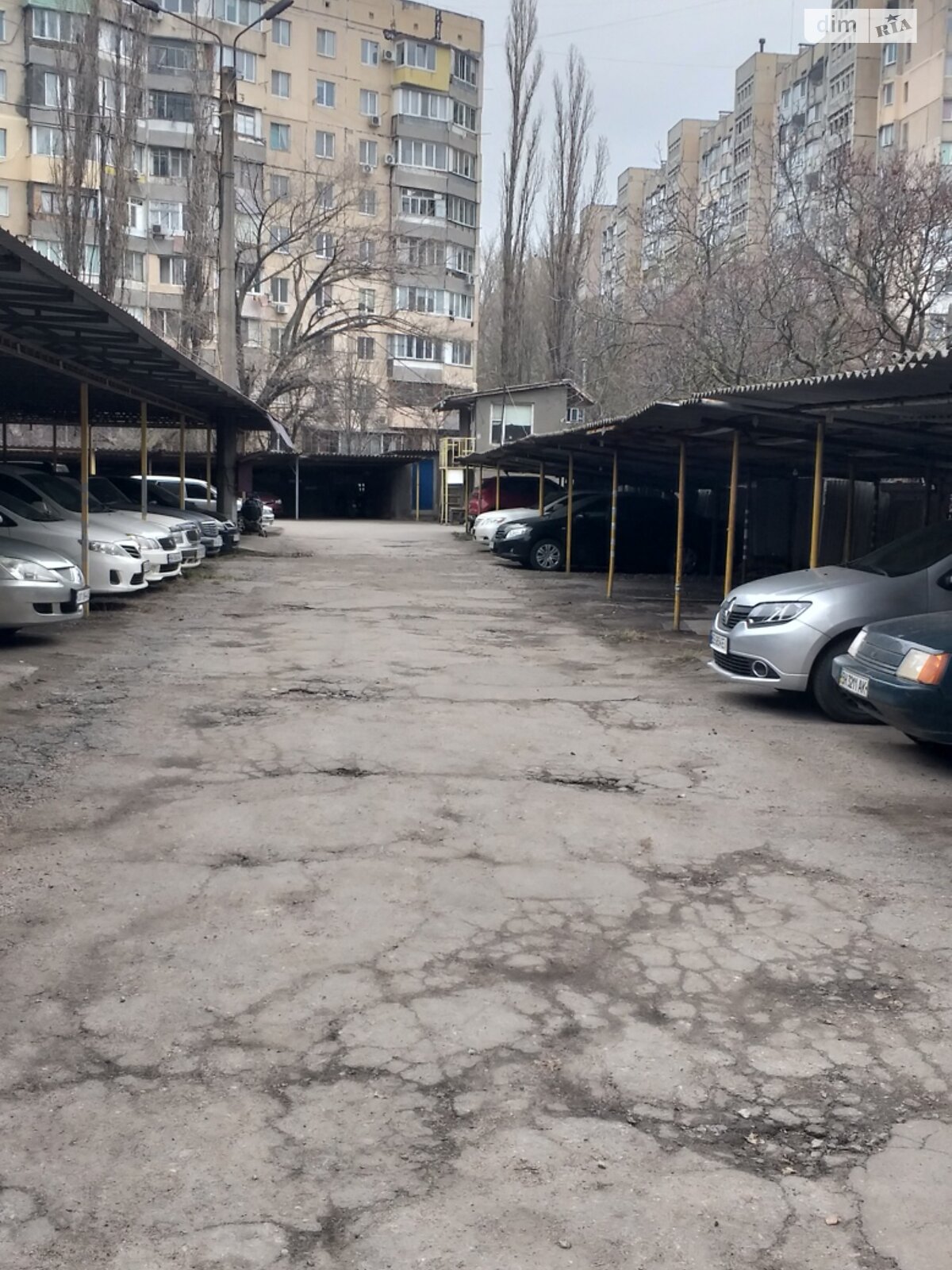 Місце на стоянці під легкове авто в Одесі, площа 6 кв.м. фото 1 Місце на стоянці під легкове авто в Одесі, площа 6 кв.м. фото 1