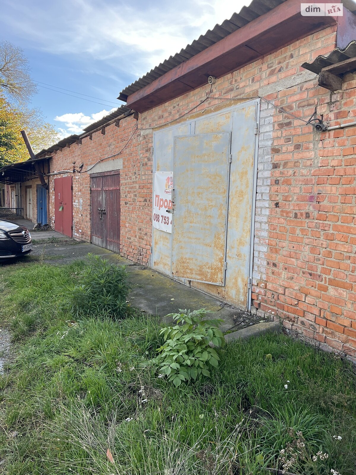 Місце в гаражному кооперативі під легкове авто в Агрономічному, площа 28 кв.м. фото 1 Місце в гаражному кооперативі під легкове авто в Агрономічному, площа 28 кв.м. фото 1