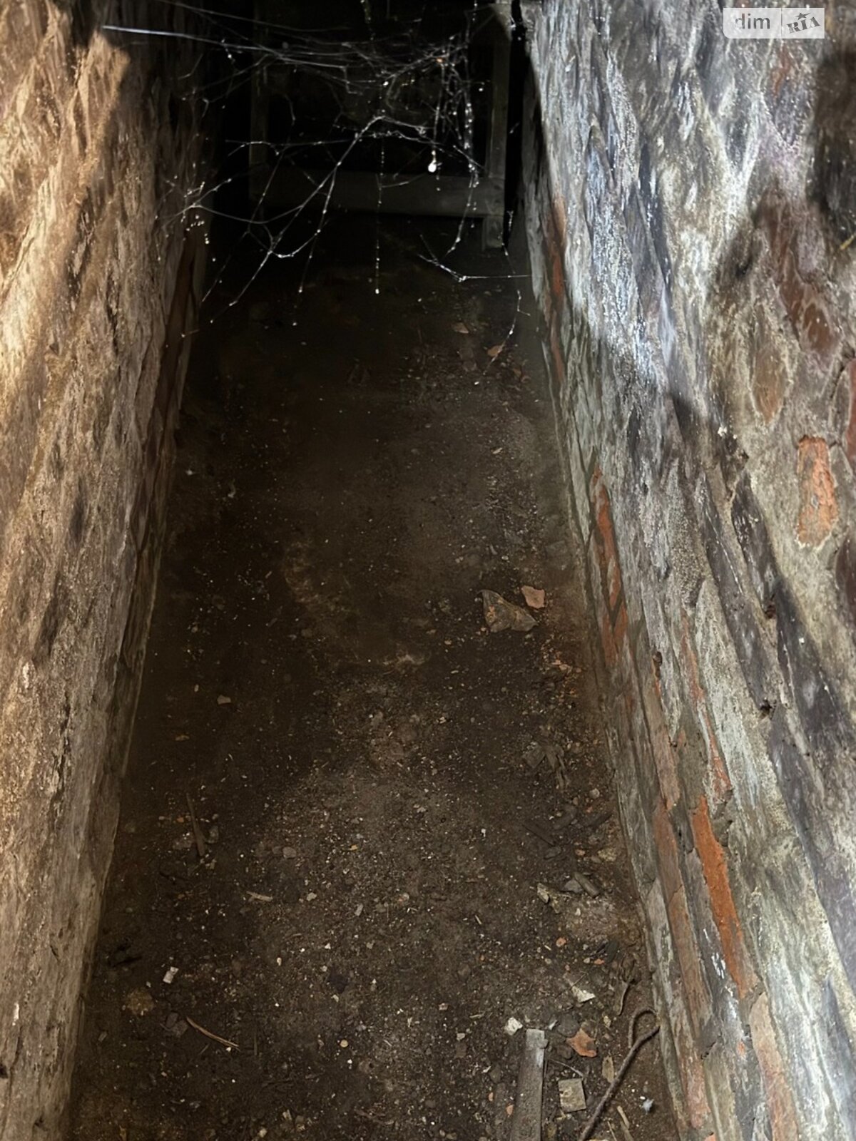 Место в гаражном кооперативе под легковое авто в Бердичеве, площадь 35 кв.м. фото 1