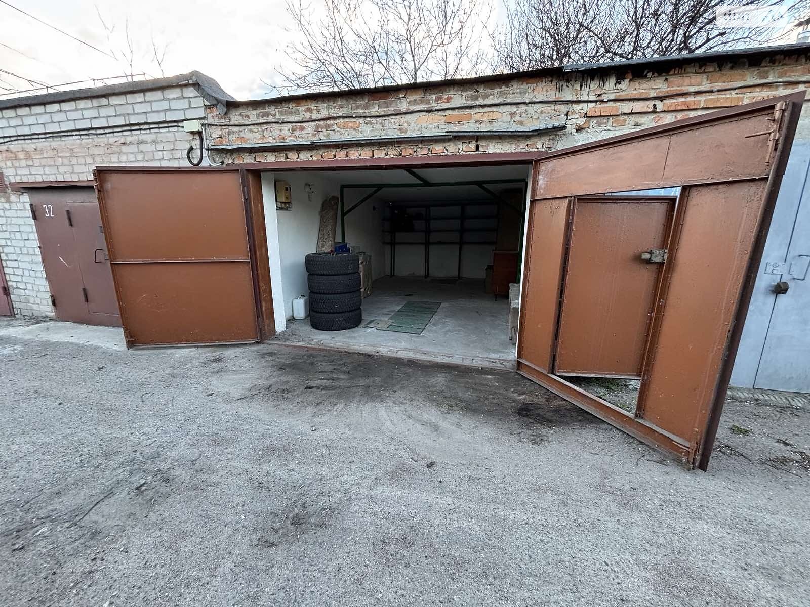 Місце в гаражному кооперативі під легкове авто в Черкасах, площа 22 кв.м. фото 1 Місце в гаражному кооперативі під легкове авто в Черкасах, площа 22 кв.м. фото 1