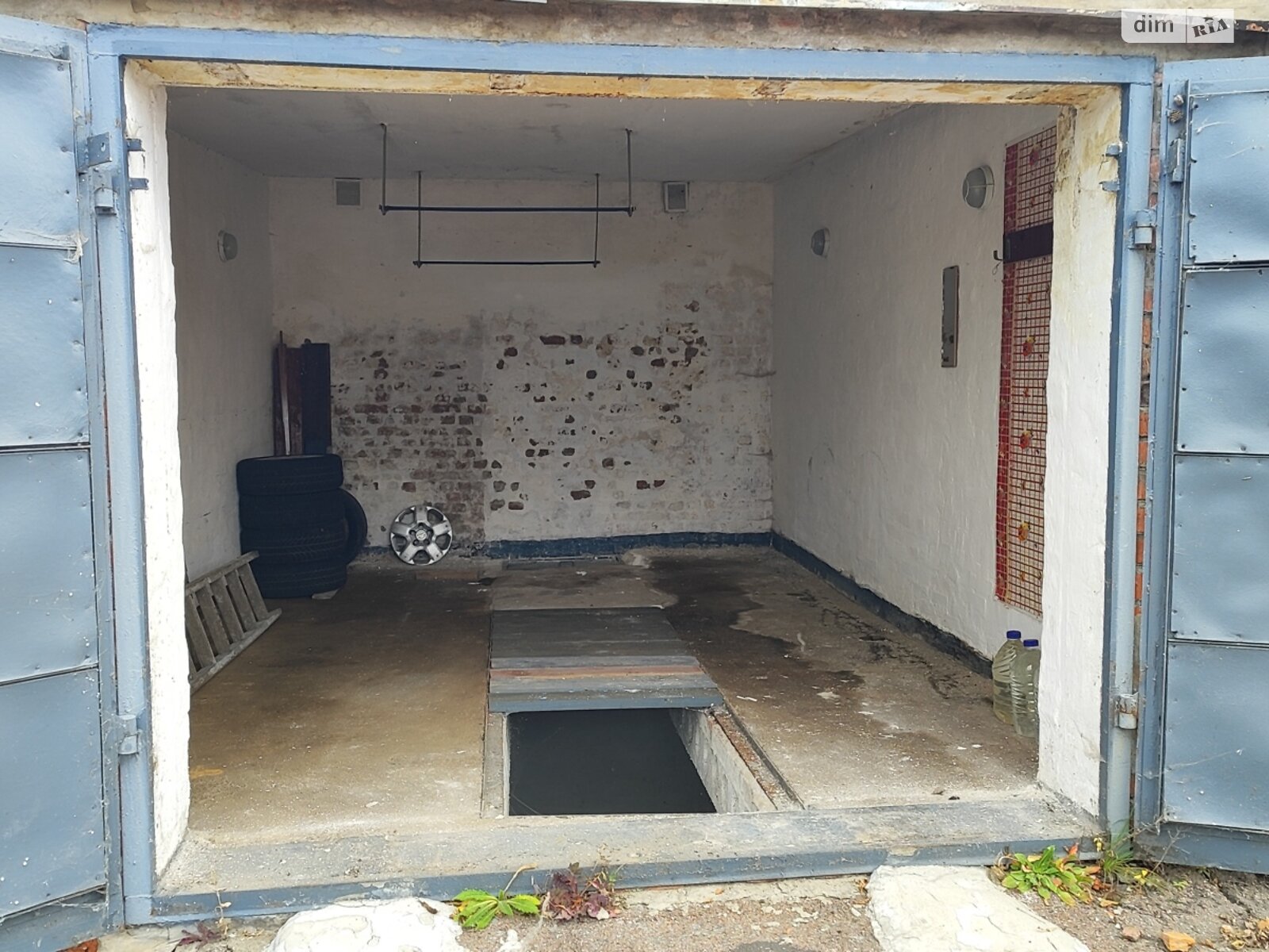 Место в гаражном кооперативе под легковое авто в Чернигове, площадь 18 кв.м. фото 1