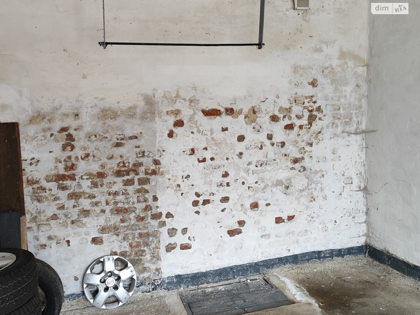 Место в гаражном кооперативе под легковое авто в Чернигове, площадь 18 кв.м. фото 1