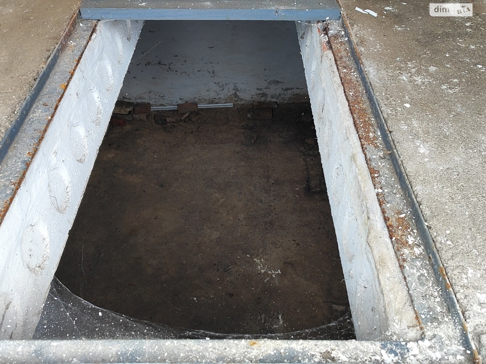 Место в гаражном кооперативе под легковое авто в Чернигове, площадь 18 кв.м. фото 1