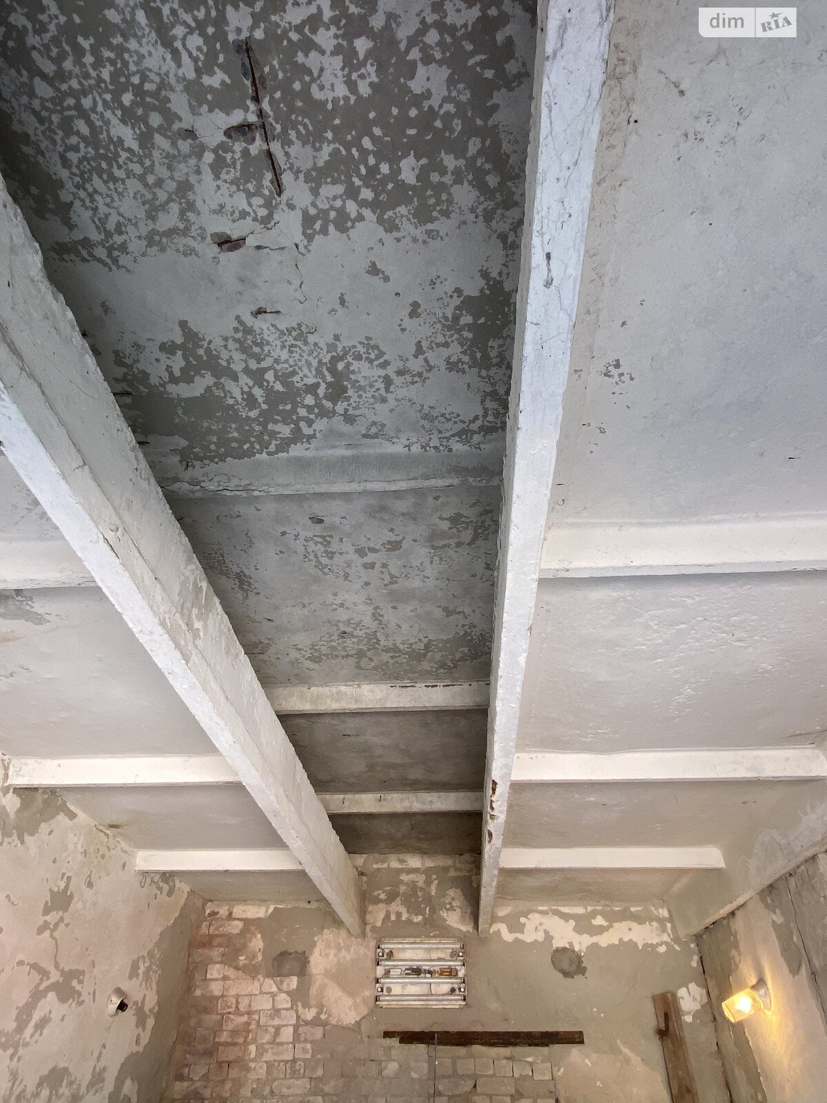 Место в гаражном кооперативе под легковое авто в Чернигове, площадь 22 кв.м. фото 1 Место в гаражном кооперативе под легковое авто в Чернигове, площадь 22 кв.м. фото 1