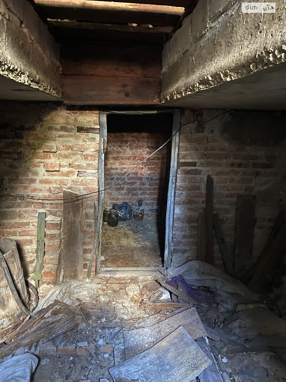 Место в гаражном кооперативе под легковое авто в Чернигове, площадь 22 кв.м. фото 1 Место в гаражном кооперативе под легковое авто в Чернигове, площадь 22 кв.м. фото 1