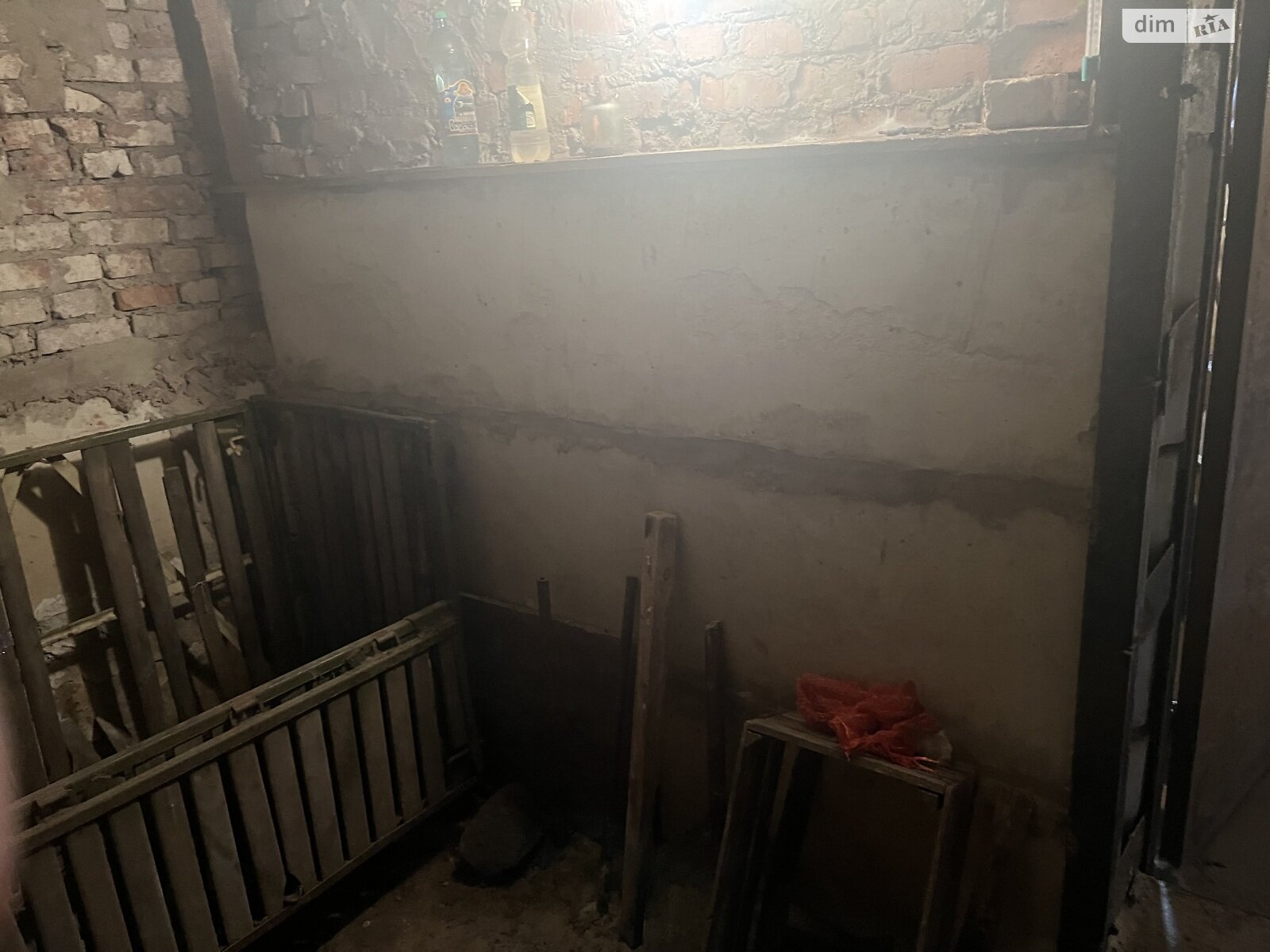 Місце в гаражному кооперативі під легкове авто в Чернігові, площа 24 кв.м. фото 1 Місце в гаражному кооперативі під легкове авто в Чернігові, площа 24 кв.м. фото 1