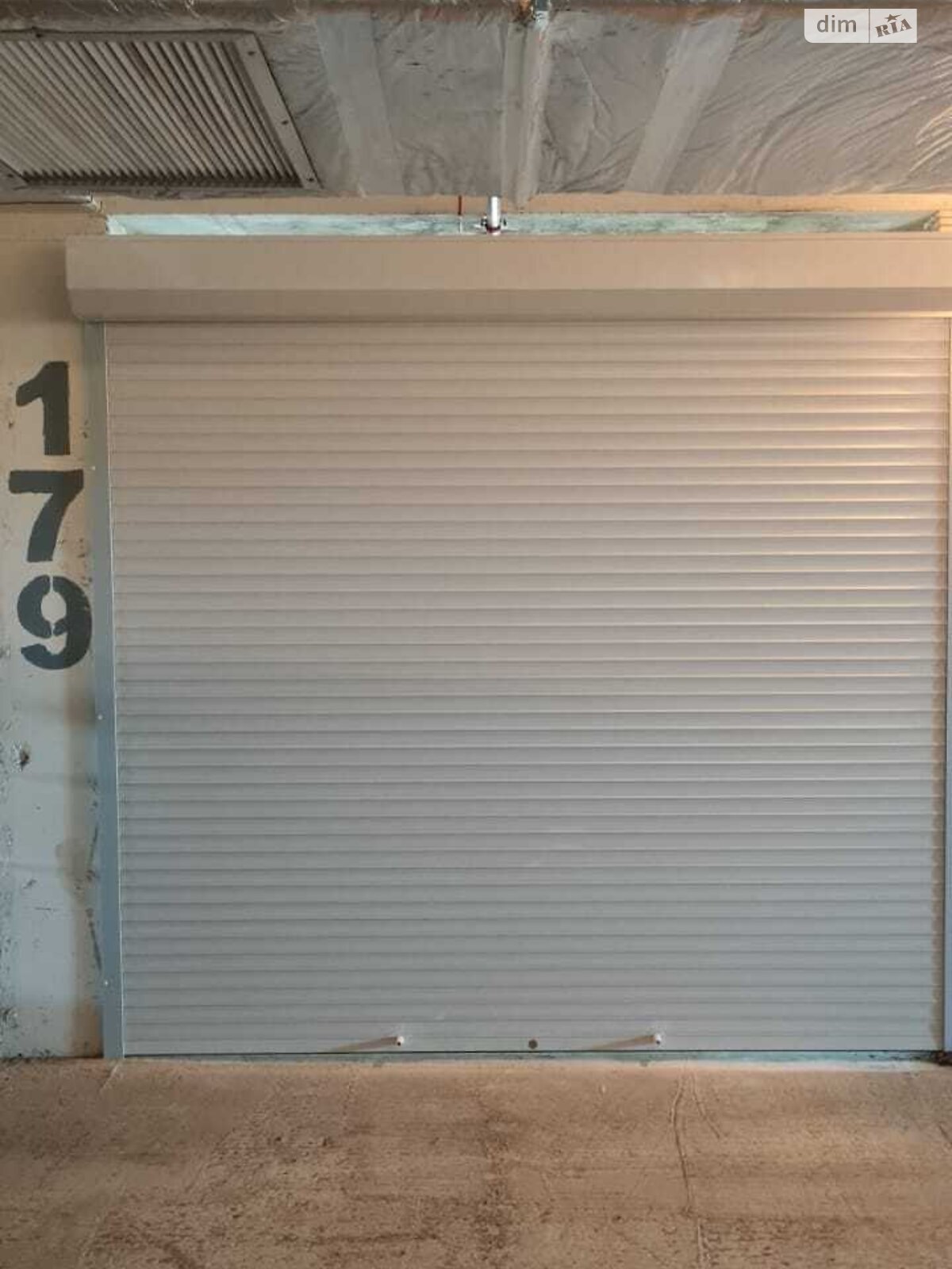 Место в гаражном кооперативе под легковое авто в Черновцах, площадь 21 кв.м. фото 1
