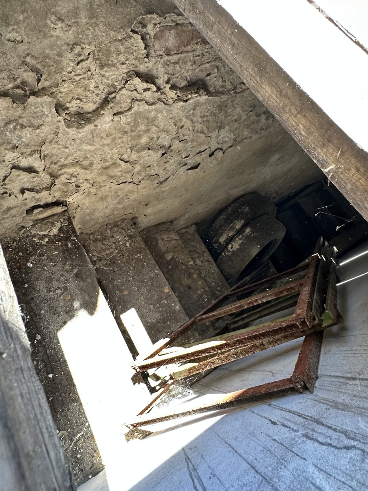 Місце в гаражному кооперативі універсальний в Дніпрі, площа 23 кв.м. фото 1 Місце в гаражному кооперативі універсальний в Дніпрі, площа 23 кв.м. фото 1