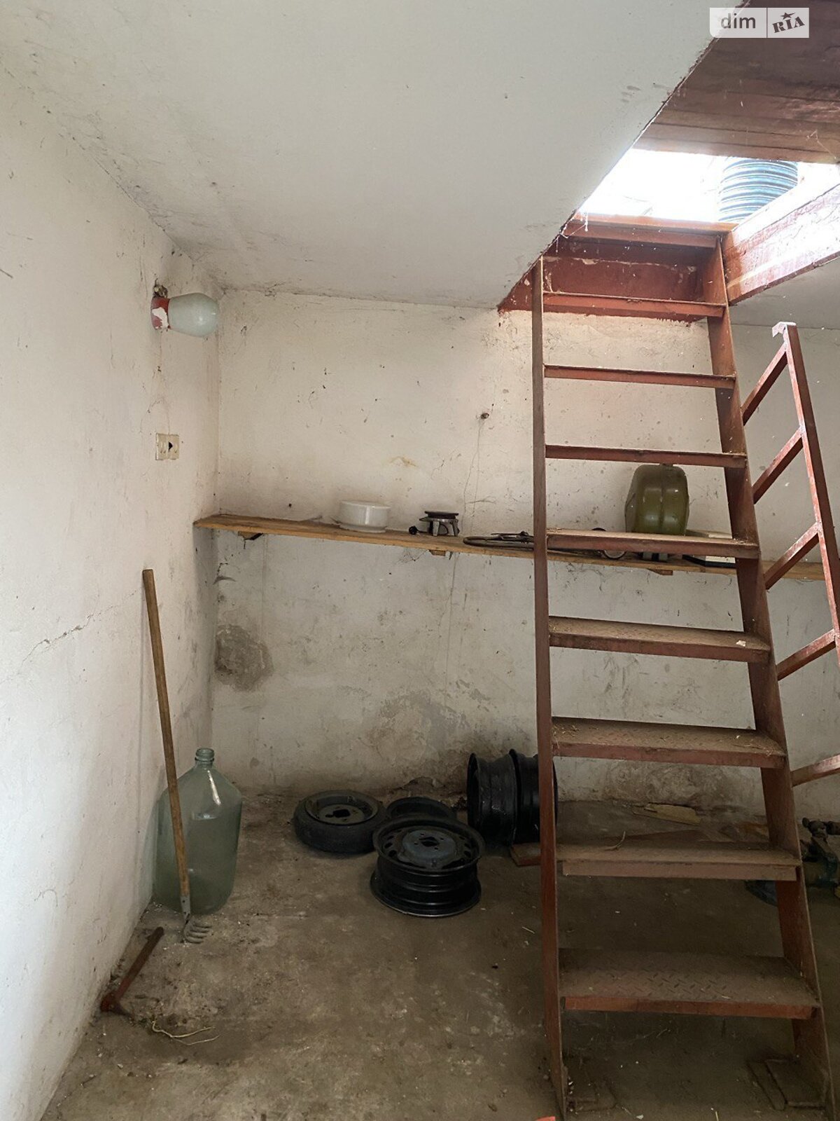Место в гаражном кооперативе под легковое авто в Днепре, площадь 39.3 кв.м. фото 1 Место в гаражном кооперативе под легковое авто в Днепре, площадь 39.3 кв.м. фото 1