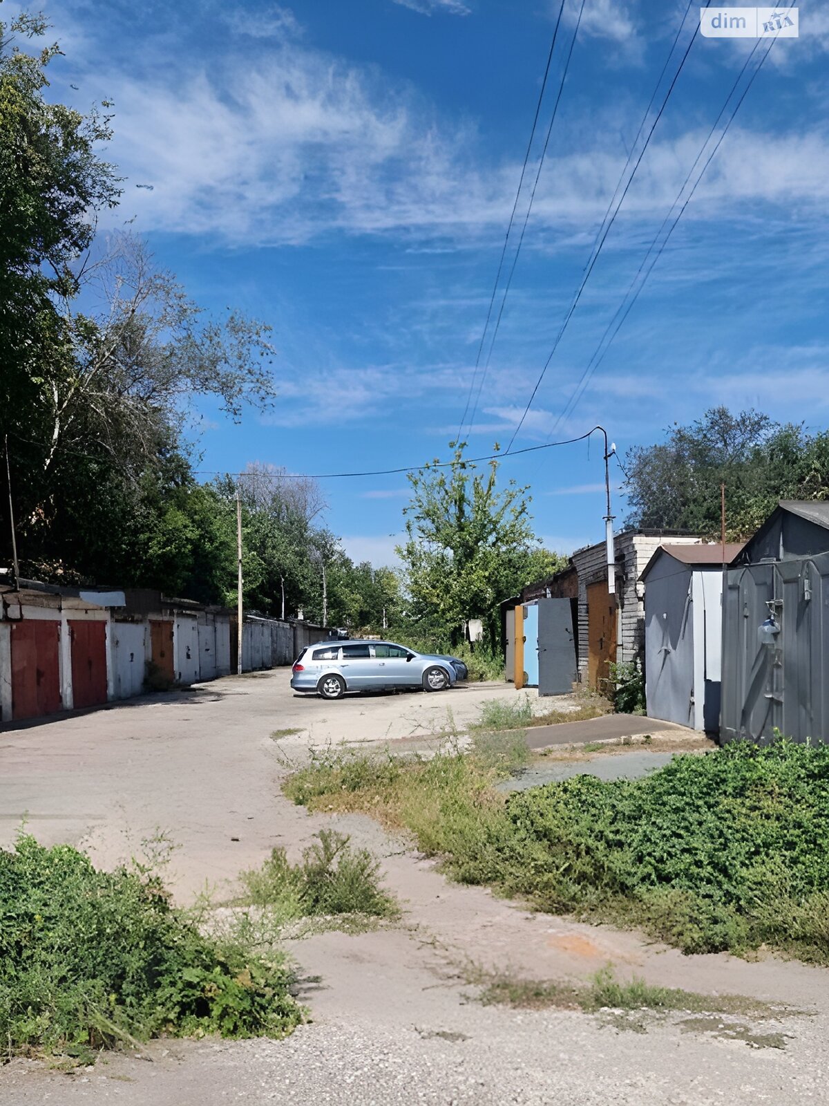 Место в гаражном кооперативе универсальный в Днепре, площадь 64 кв.м. фото 1 Место в гаражном кооперативе универсальный в Днепре, площадь 64 кв.м. фото 1