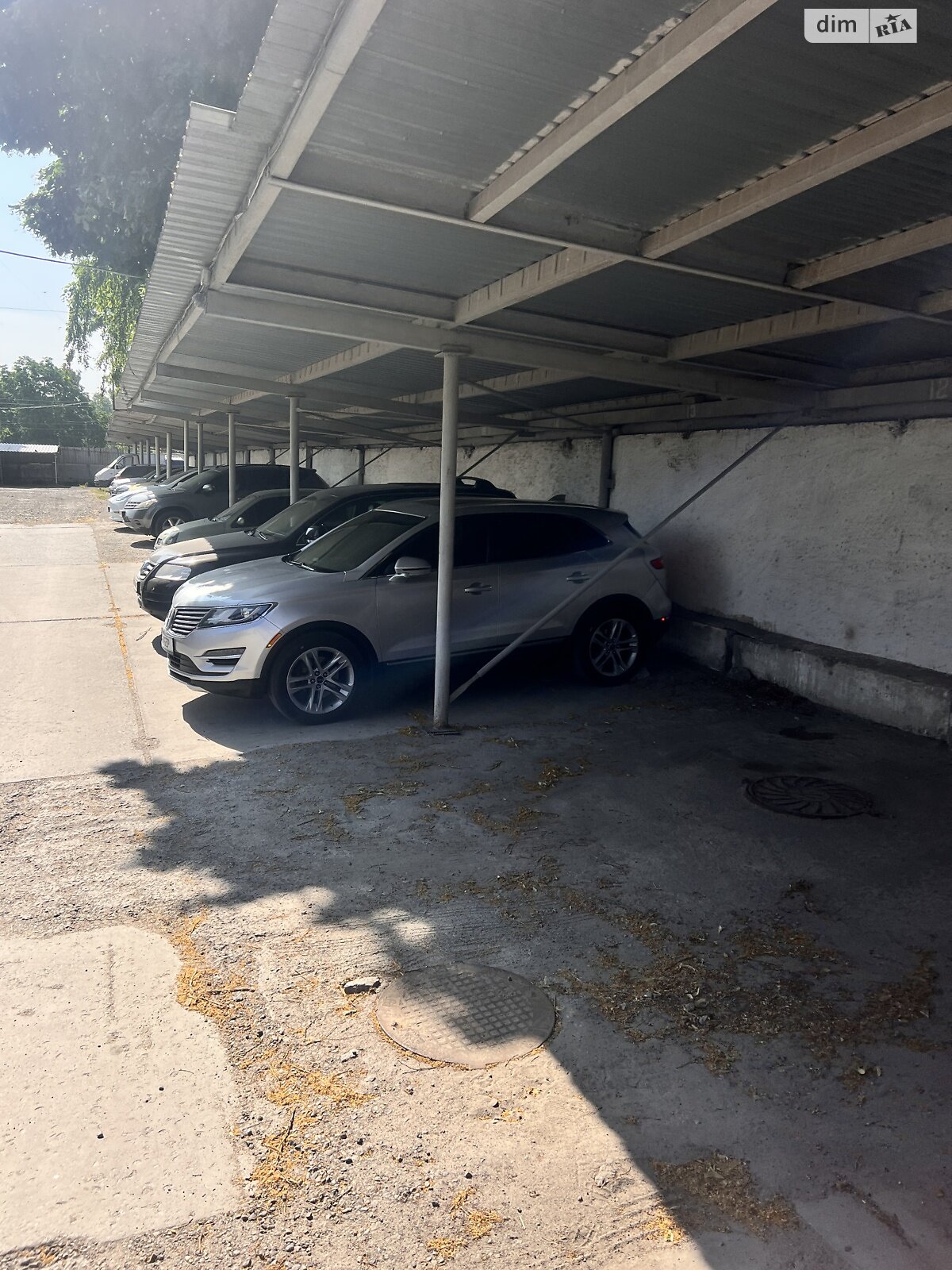 Место в гаражном кооперативе под легковое авто в Днепре, площадь 12 кв.м. фото 1 Место в гаражном кооперативе под легковое авто в Днепре, площадь 12 кв.м. фото 1