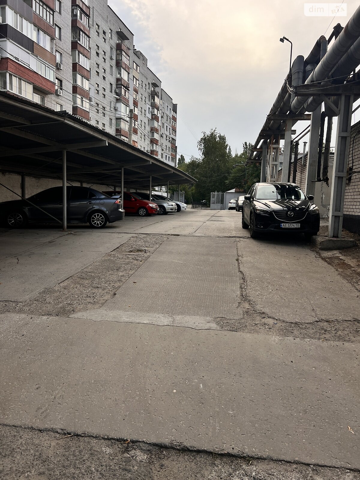 Место в гаражном кооперативе под легковое авто в Днепре, площадь 12 кв.м. фото 1 Место в гаражном кооперативе под легковое авто в Днепре, площадь 12 кв.м. фото 1