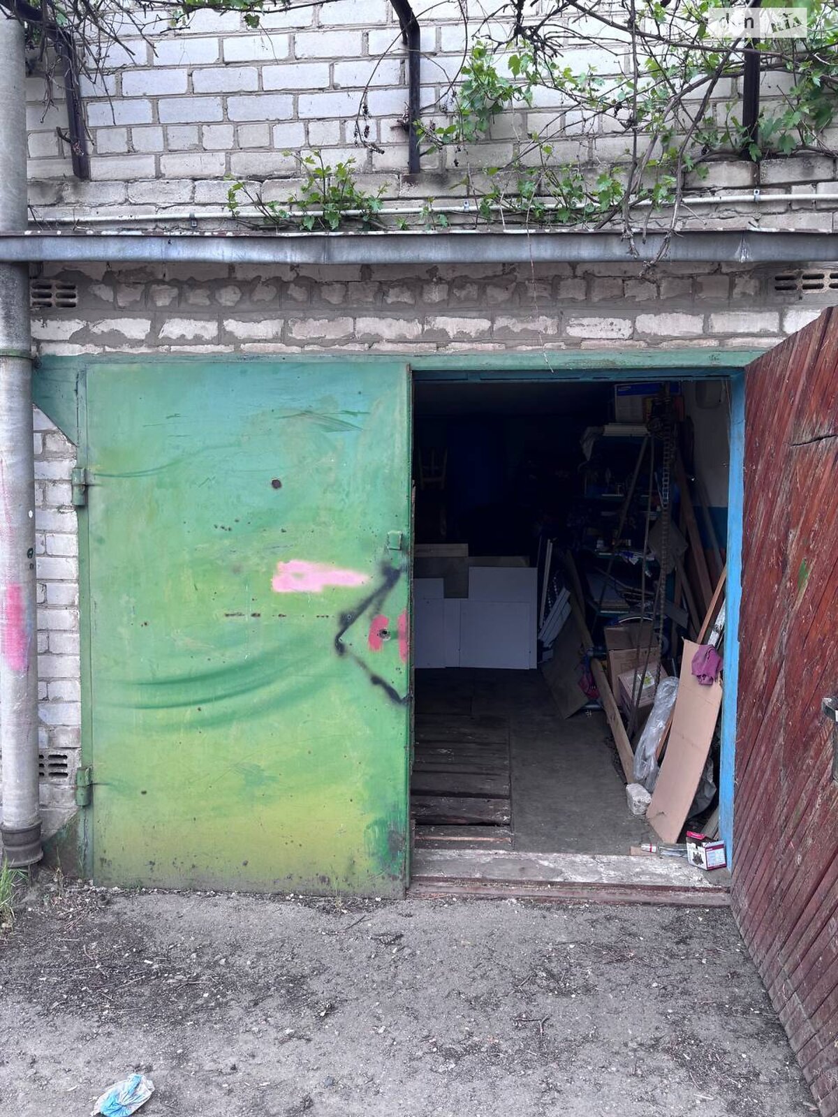Місце в гаражному кооперативі під легкове авто в Дніпрі, площа 21 кв.м. фото 1 Місце в гаражному кооперативі під легкове авто в Дніпрі, площа 21 кв.м. фото 1