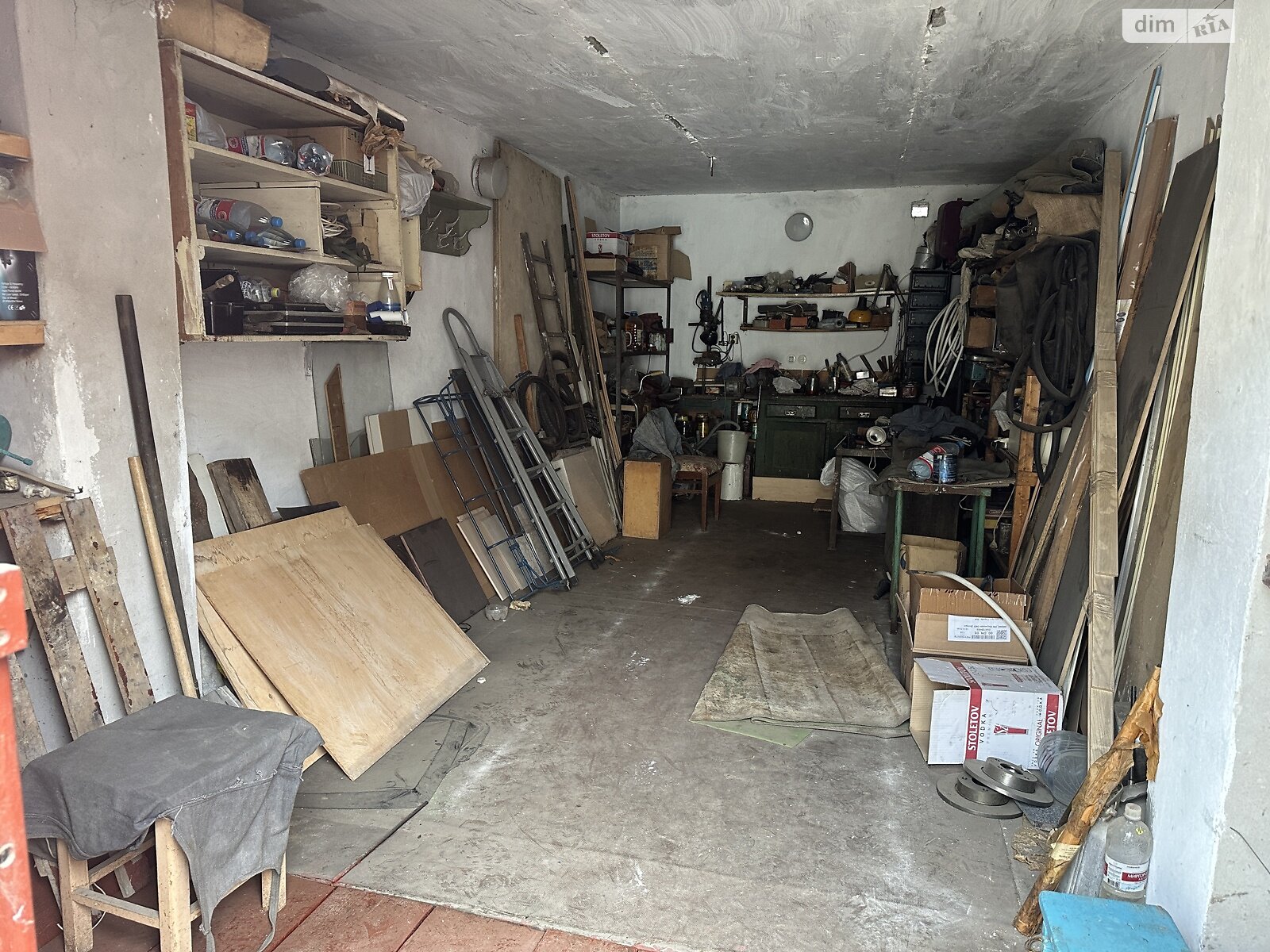 Место в гаражном кооперативе под легковое авто в Днепре, площадь 24 кв.м. фото 1 Место в гаражном кооперативе под легковое авто в Днепре, площадь 24 кв.м. фото 1