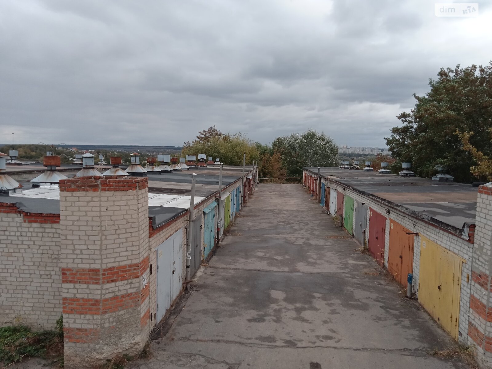 Место в гаражном кооперативе под легковое авто в Харькове, площадь 18 кв.м. фото 1