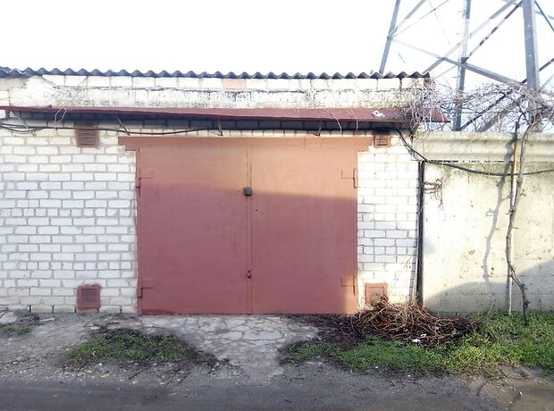 Место в гаражном кооперативе под легковое авто в Херсоне, площадь 25 кв.м. фото 1 Место в гаражном кооперативе под легковое авто в Херсоне, площадь 25 кв.м. фото 1