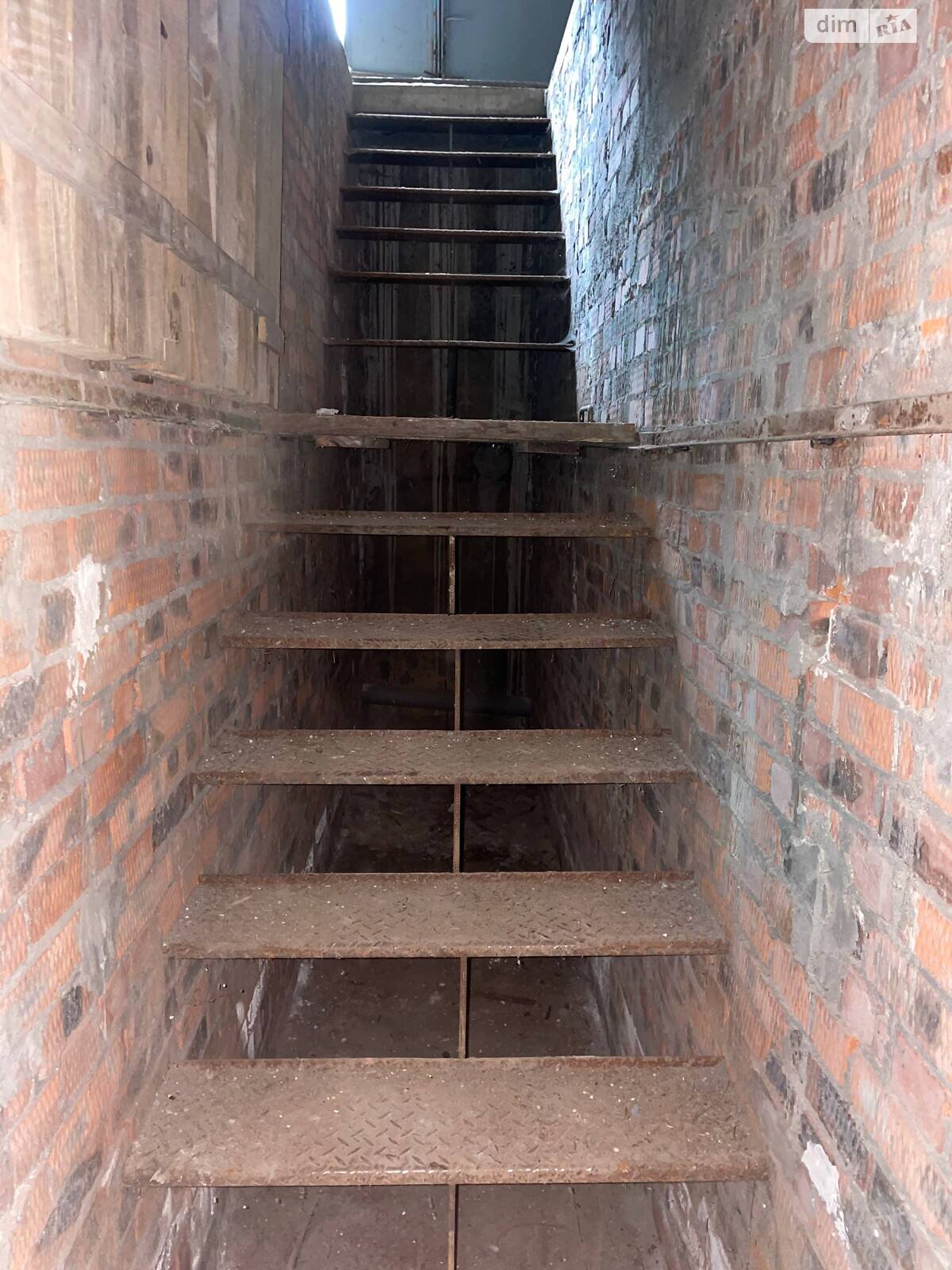 Место в гаражном кооперативе универсальный в Хмельницком, площадь 32 кв.м. фото 1