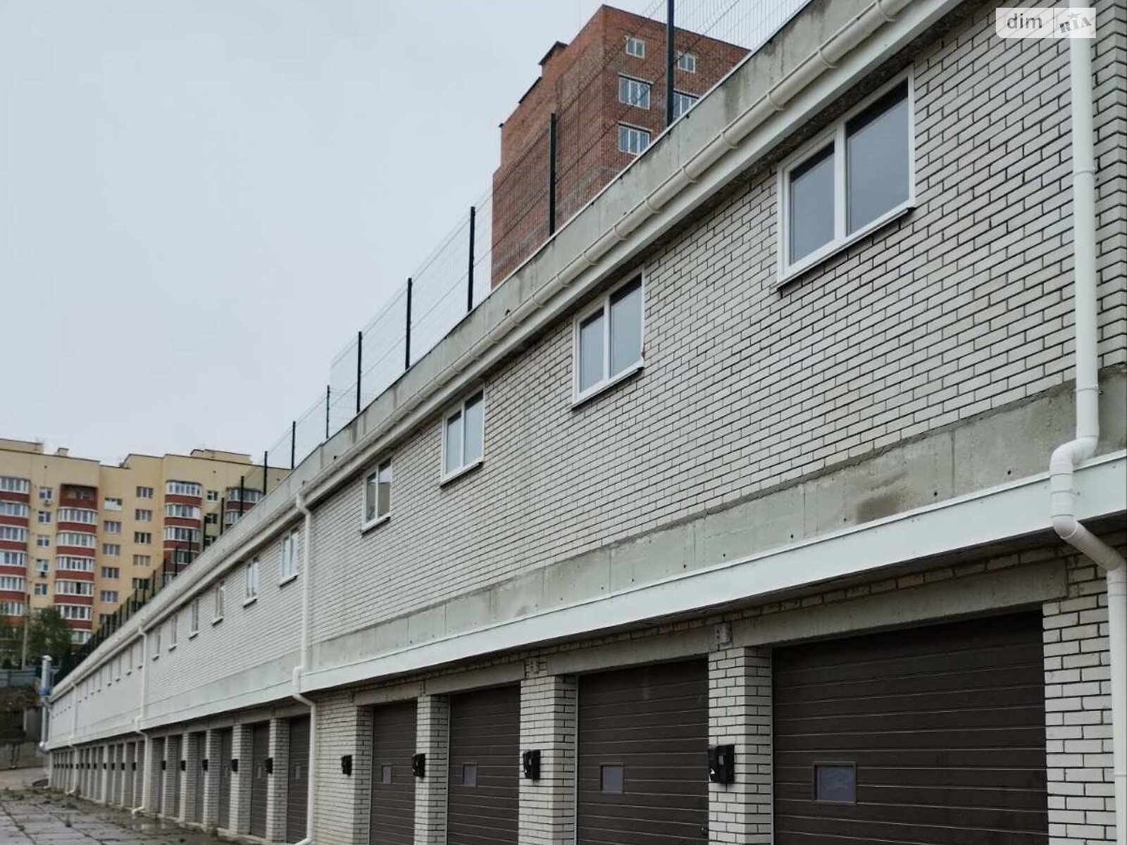 Место в гаражном кооперативе под легковое авто в Хмельницком, площадь 19.7 кв.м. фото 1 Место в гаражном кооперативе под легковое авто в Хмельницком, площадь 19.7 кв.м. фото 1