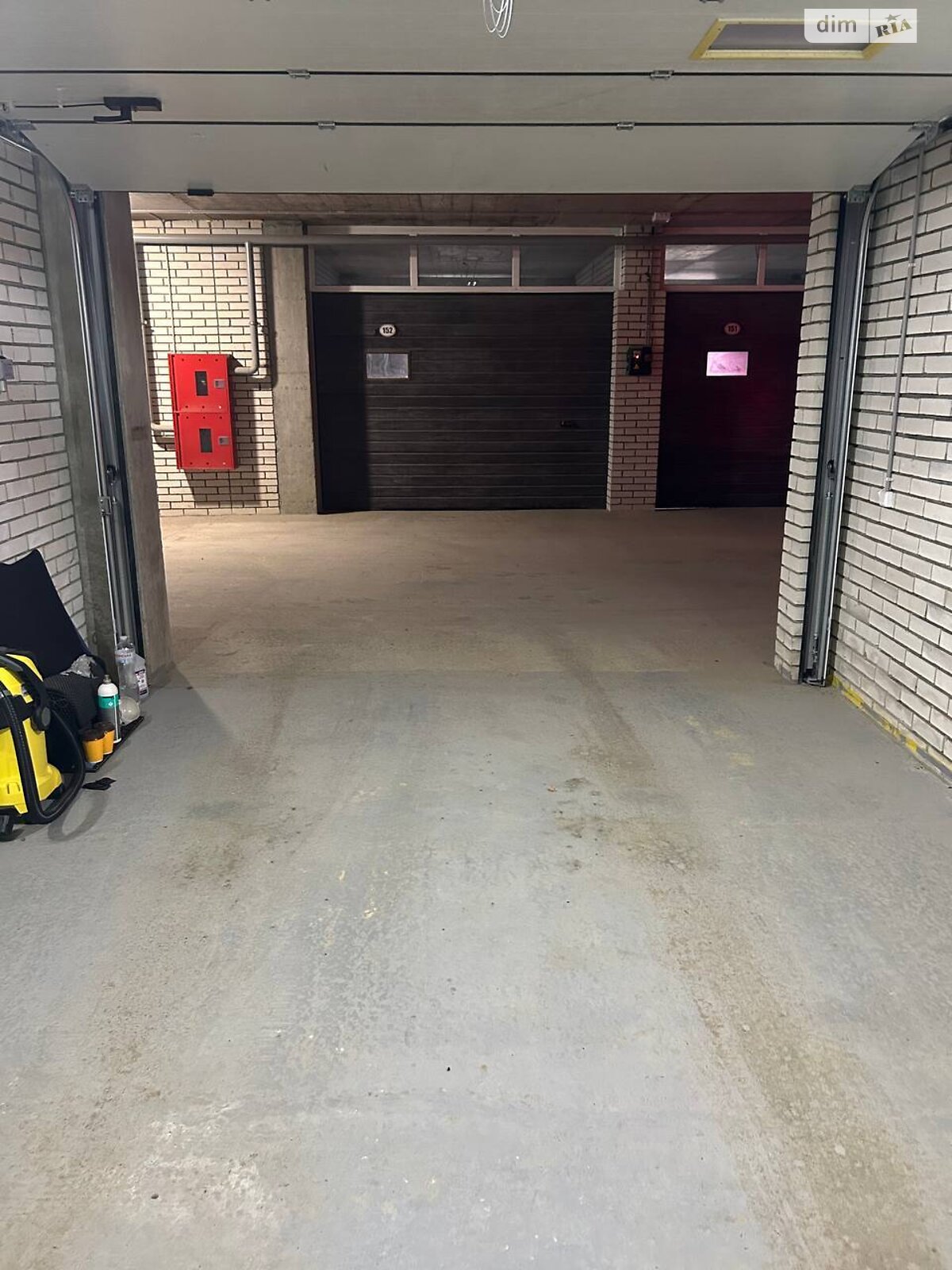 Место в гаражном кооперативе под легковое авто в Хмельницком, площадь 19.7 кв.м. фото 1 Место в гаражном кооперативе под легковое авто в Хмельницком, площадь 19.7 кв.м. фото 1