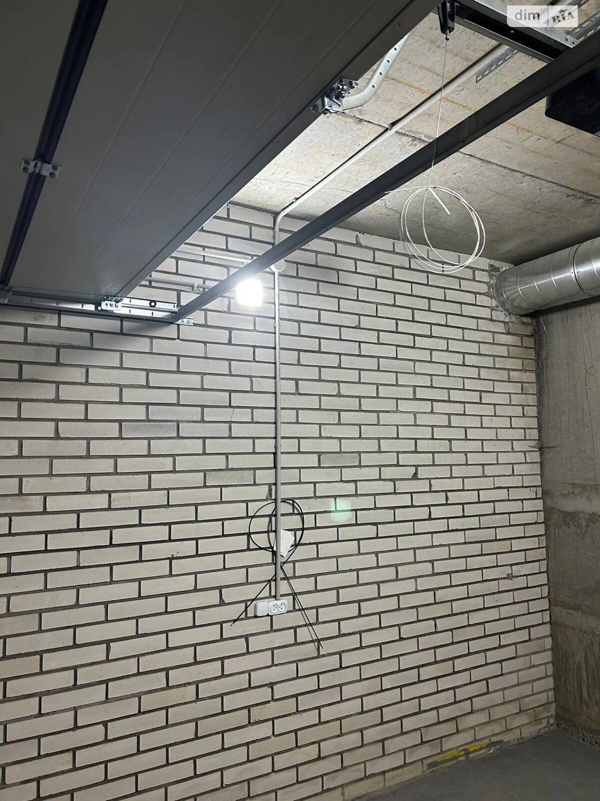 Место в гаражном кооперативе под легковое авто в Хмельницком, площадь 19.7 кв.м. фото 1 Место в гаражном кооперативе под легковое авто в Хмельницком, площадь 19.7 кв.м. фото 1