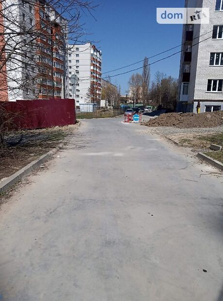 Место в гаражном кооперативе под легковое авто в Хмельницком, площадь 65 кв.м. фото 1 Место в гаражном кооперативе под легковое авто в Хмельницком, площадь 65 кв.м. фото 1