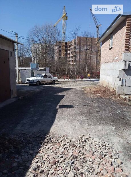 Место в гаражном кооперативе под легковое авто в Хмельницком, площадь 65 кв.м. фото 1 Место в гаражном кооперативе под легковое авто в Хмельницком, площадь 65 кв.м. фото 1