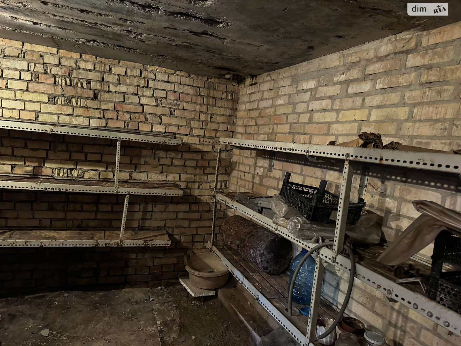 Місце в гаражному кооперативі під легкове авто в Ірпені, площа 30 кв.м. фото 1 Місце в гаражному кооперативі під легкове авто в Ірпені, площа 30 кв.м. фото 1