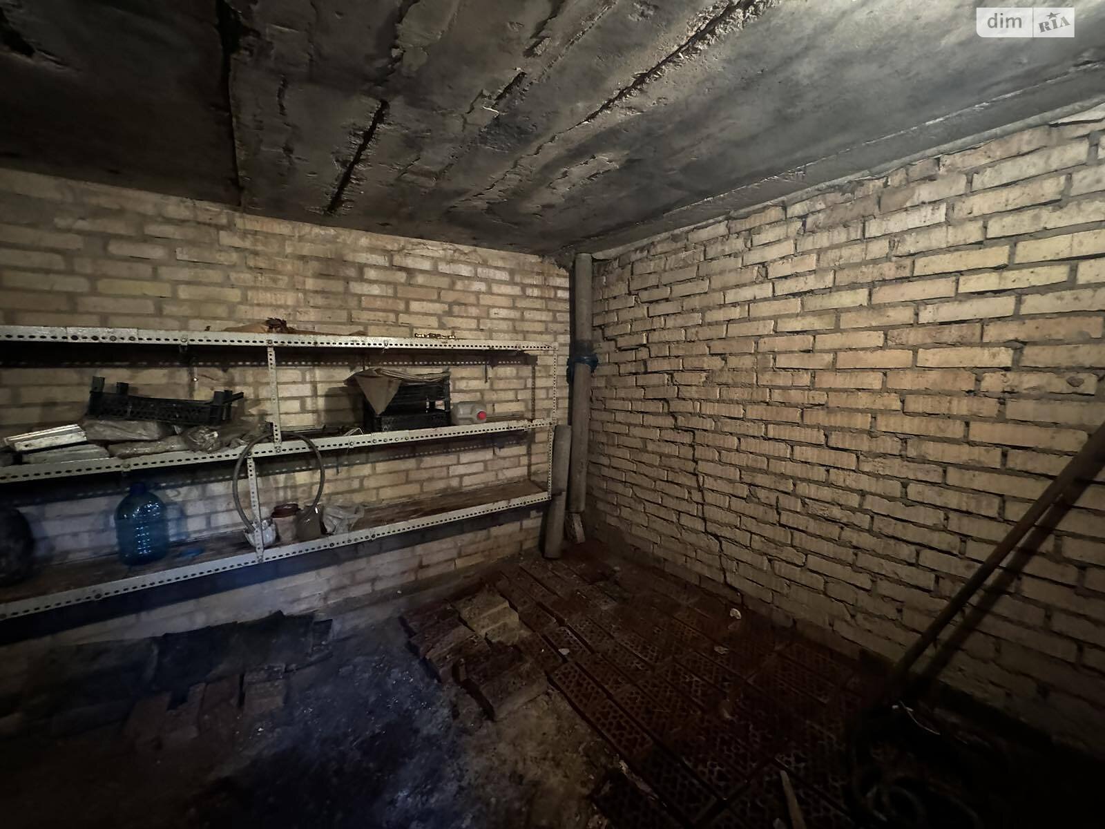 Місце в гаражному кооперативі під легкове авто в Ірпені, площа 30 кв.м. фото 1 Місце в гаражному кооперативі під легкове авто в Ірпені, площа 30 кв.м. фото 1