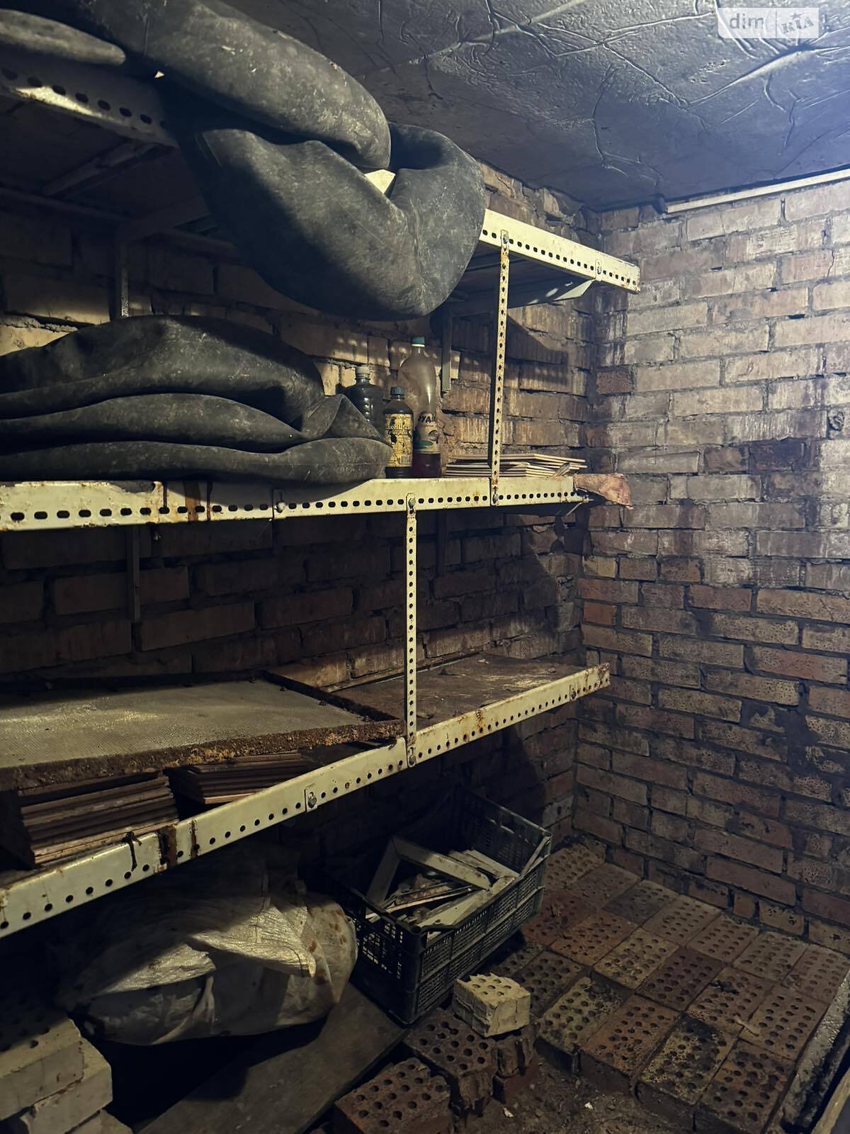Місце в гаражному кооперативі під легкове авто в Ірпені, площа 30 кв.м. фото 1 Місце в гаражному кооперативі під легкове авто в Ірпені, площа 30 кв.м. фото 1