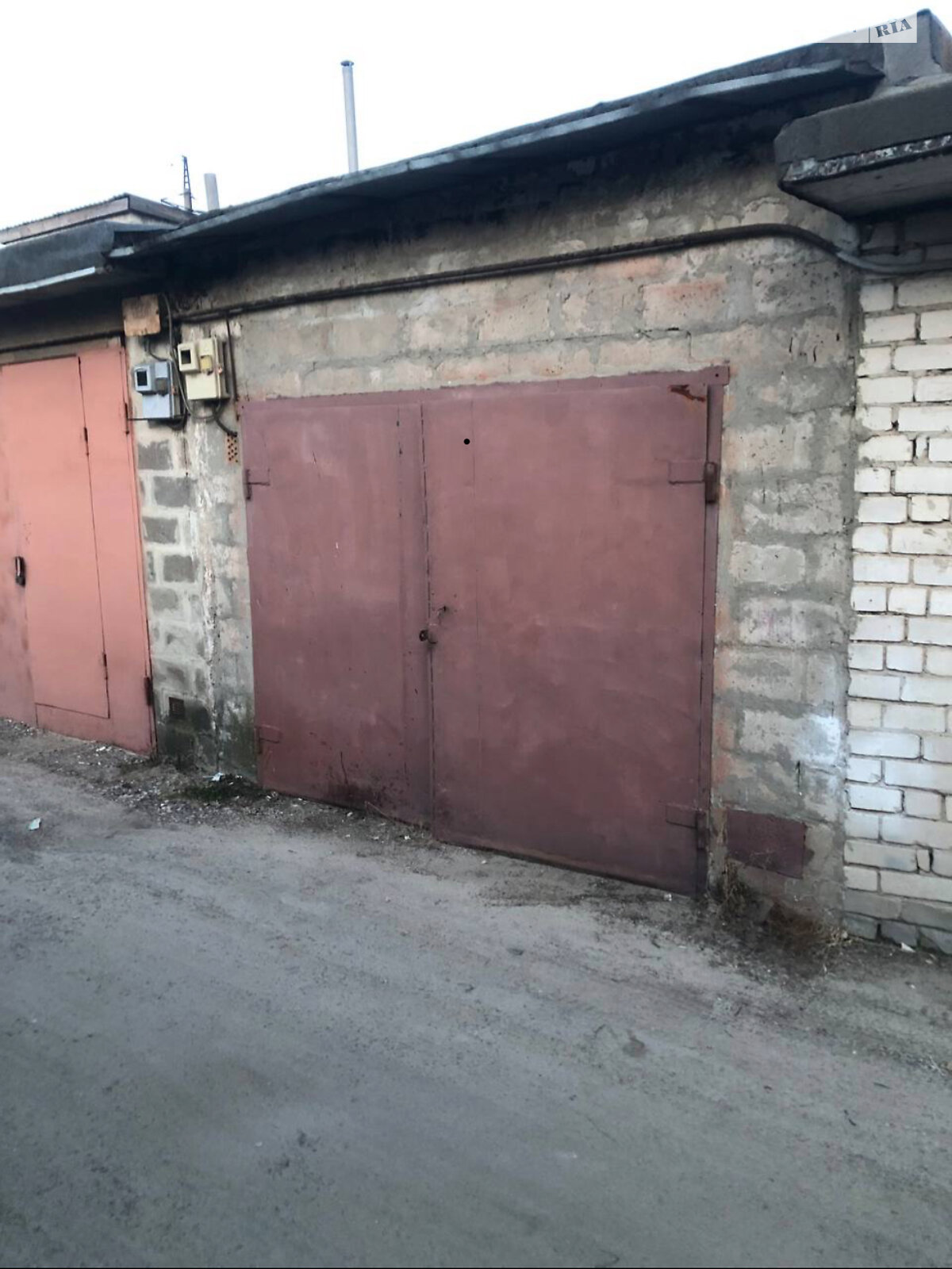 Место в гаражном кооперативе универсальный в Киеве, площадь 30 кв.м. фото 1 Место в гаражном кооперативе универсальный в Киеве, площадь 30 кв.м. фото 1