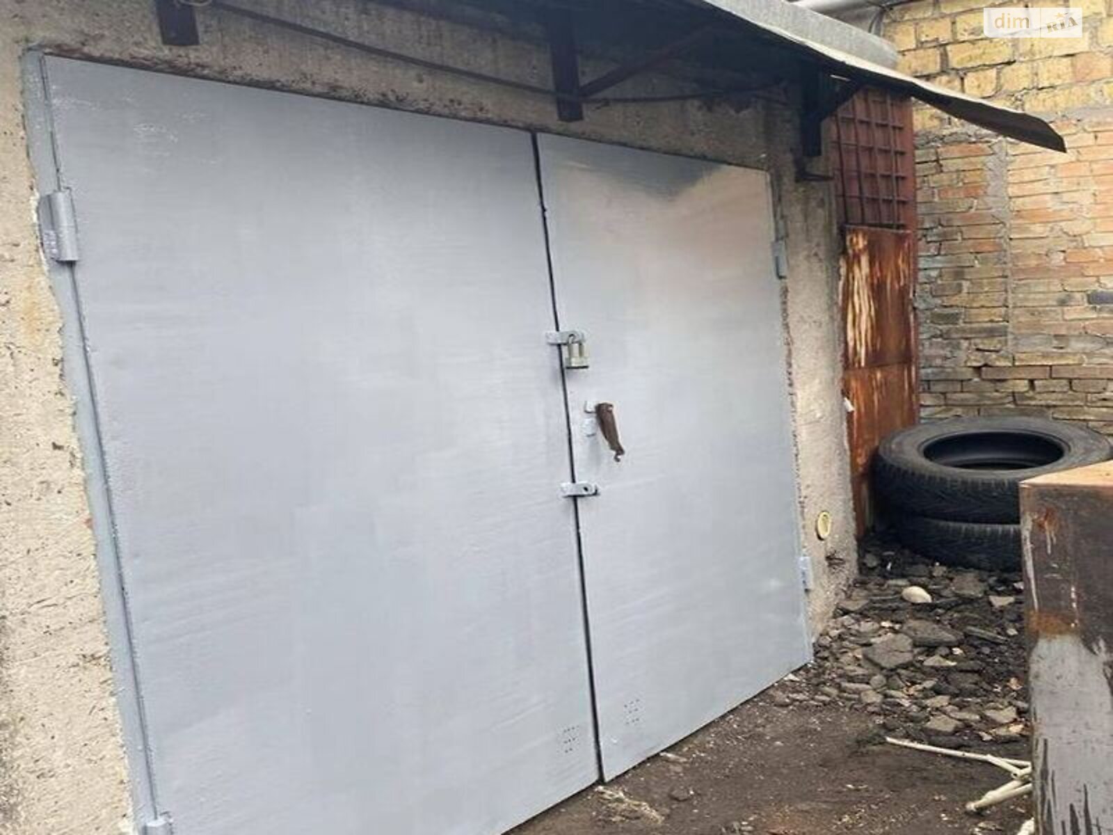 Місце в гаражному кооперативі під легкове авто в Києві, площа 6.3 кв.м. фото 1 Місце в гаражному кооперативі під легкове авто в Києві, площа 6.3 кв.м. фото 1