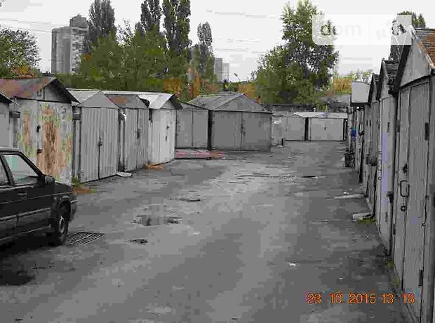 Место в гаражном кооперативе под легковое авто в Киеве, площадь 18 кв.м. фото 1 Место в гаражном кооперативе под легковое авто в Киеве, площадь 18 кв.м. фото 1