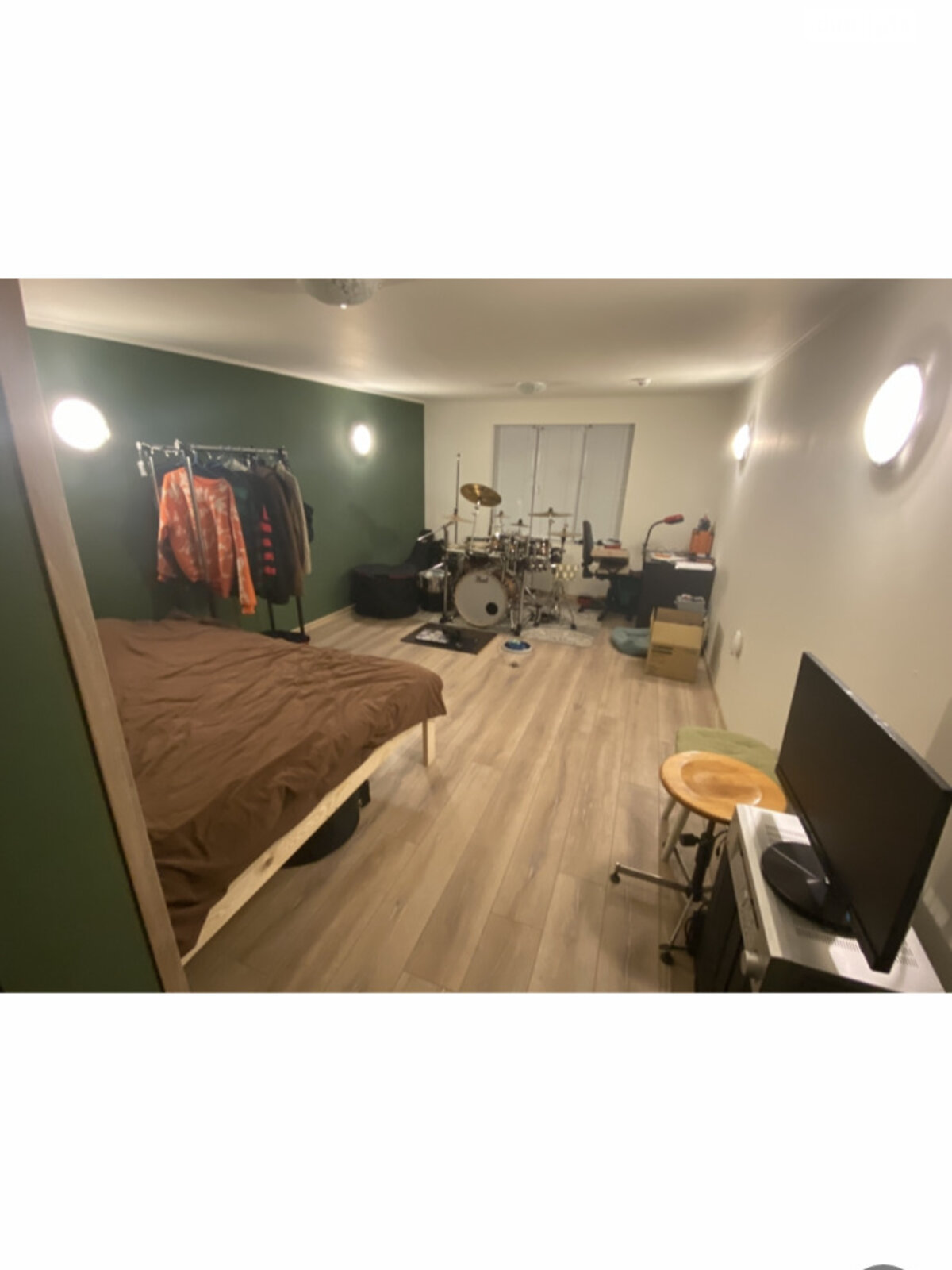 Место в гаражном кооперативе под легковое авто в Киеве, площадь 75 кв.м. фото 1 Место в гаражном кооперативе под легковое авто в Киеве, площадь 75 кв.м. фото 1