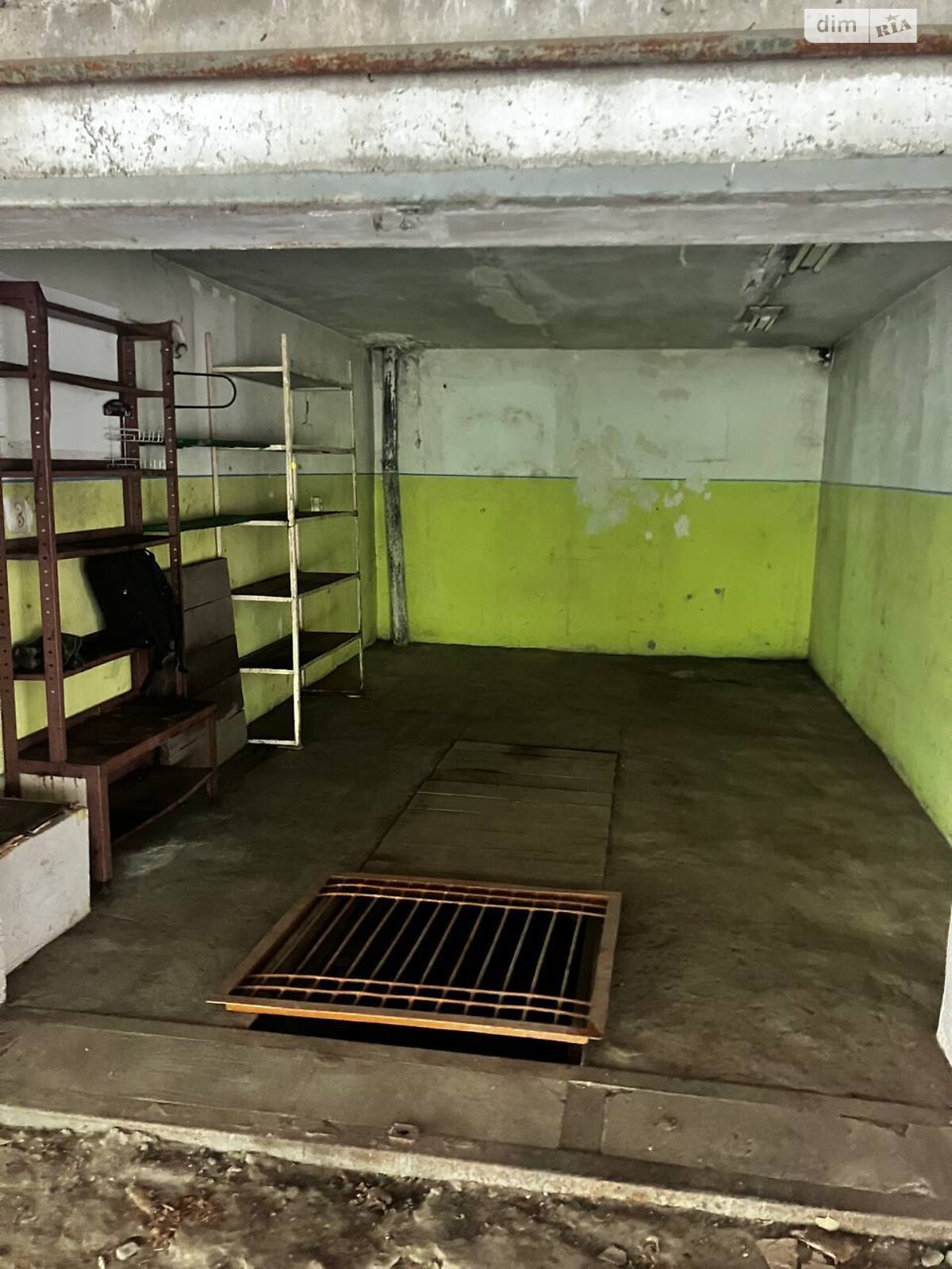 Місце в гаражному кооперативі під легкове авто в Києві, площа 41 кв.м. фото 1 Місце в гаражному кооперативі під легкове авто в Києві, площа 41 кв.м. фото 1