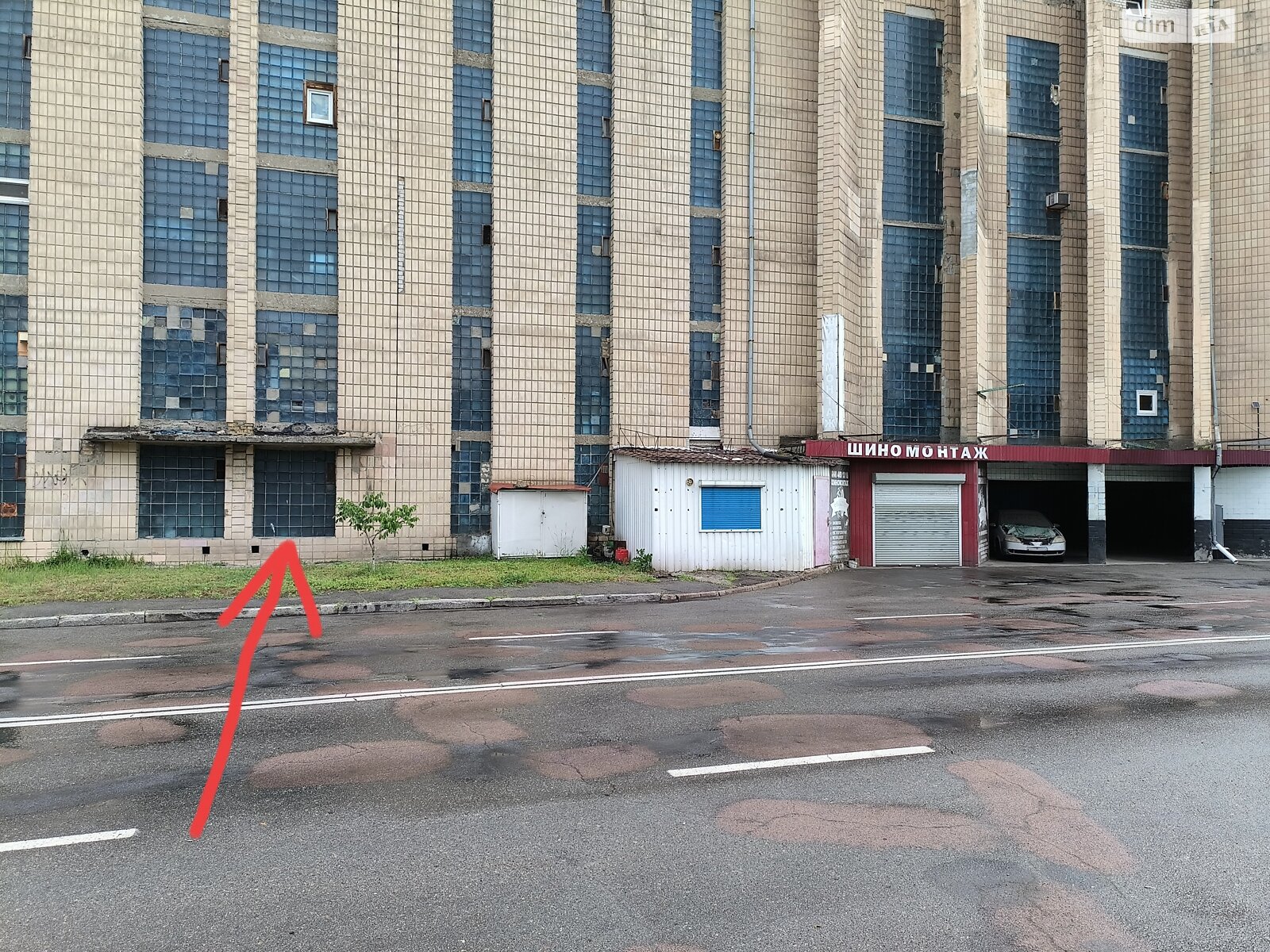 Место в гаражном кооперативе под легковое авто в Киеве, площадь 32 кв.м. фото 1 Место в гаражном кооперативе под легковое авто в Киеве, площадь 32 кв.м. фото 1