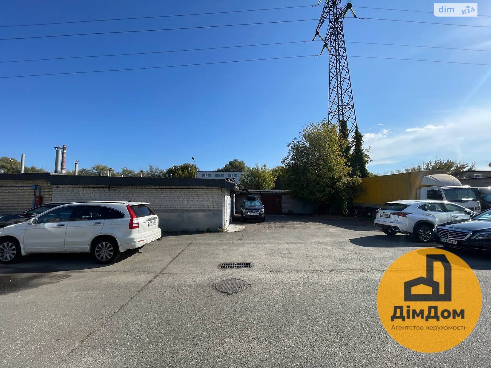 Место в гаражном кооперативе под легковое авто в Киеве, площадь 41.2 кв.м. фото 1 Место в гаражном кооперативе под легковое авто в Киеве, площадь 41.2 кв.м. фото 1